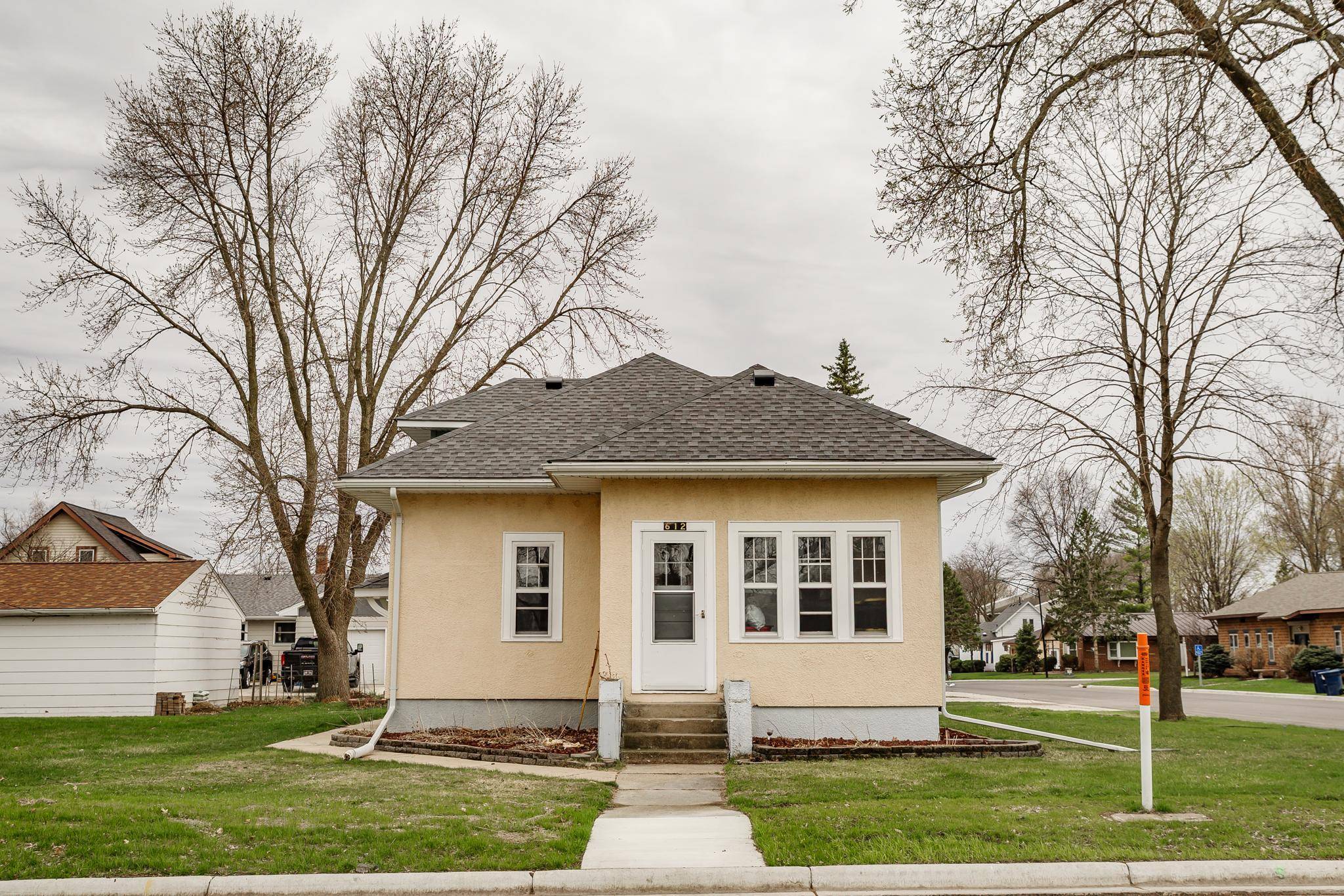 612 W Brooks ST, Arlington, MN 55307