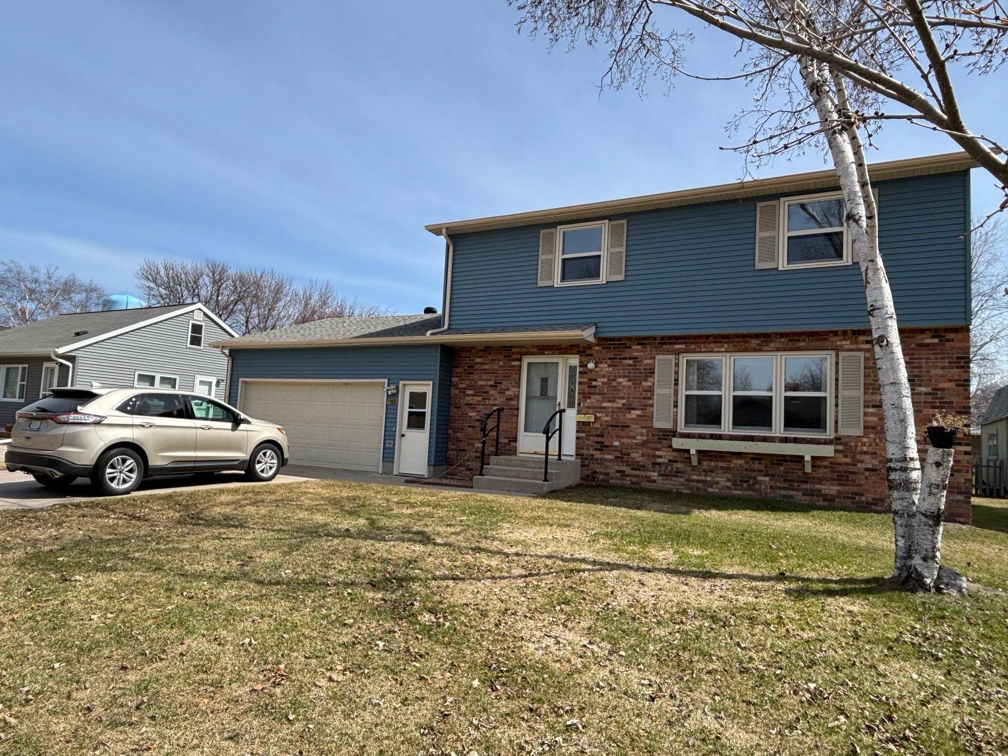 804 Crocker AVE S, Thief River Falls, MN 56701