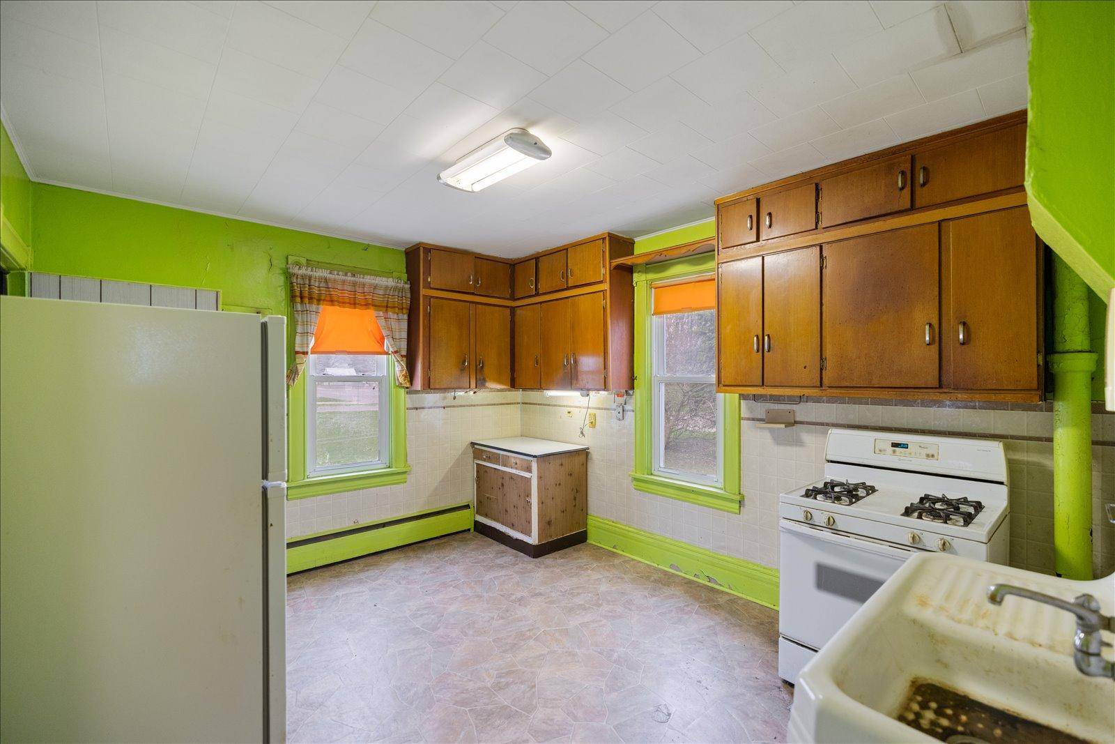 106 E Park AVE, Buffalo Lake, MN 55332