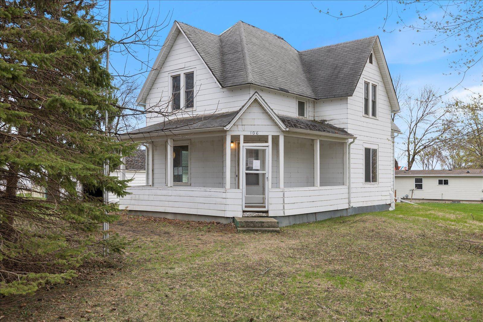 106 E Park AVE, Buffalo Lake, MN 55332