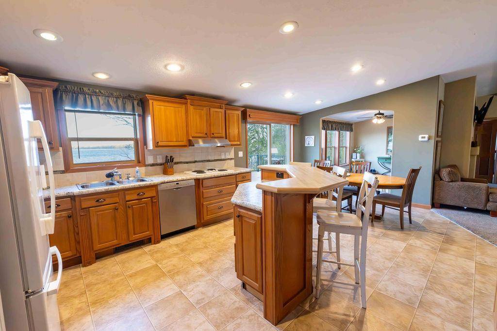 22083 Lake Francis RD, Elysian, MN 56028