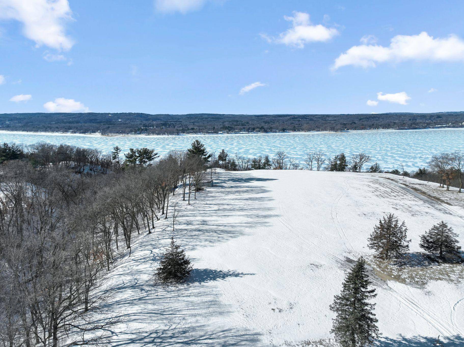 256 Salishan DR, Hudson, WI 54016