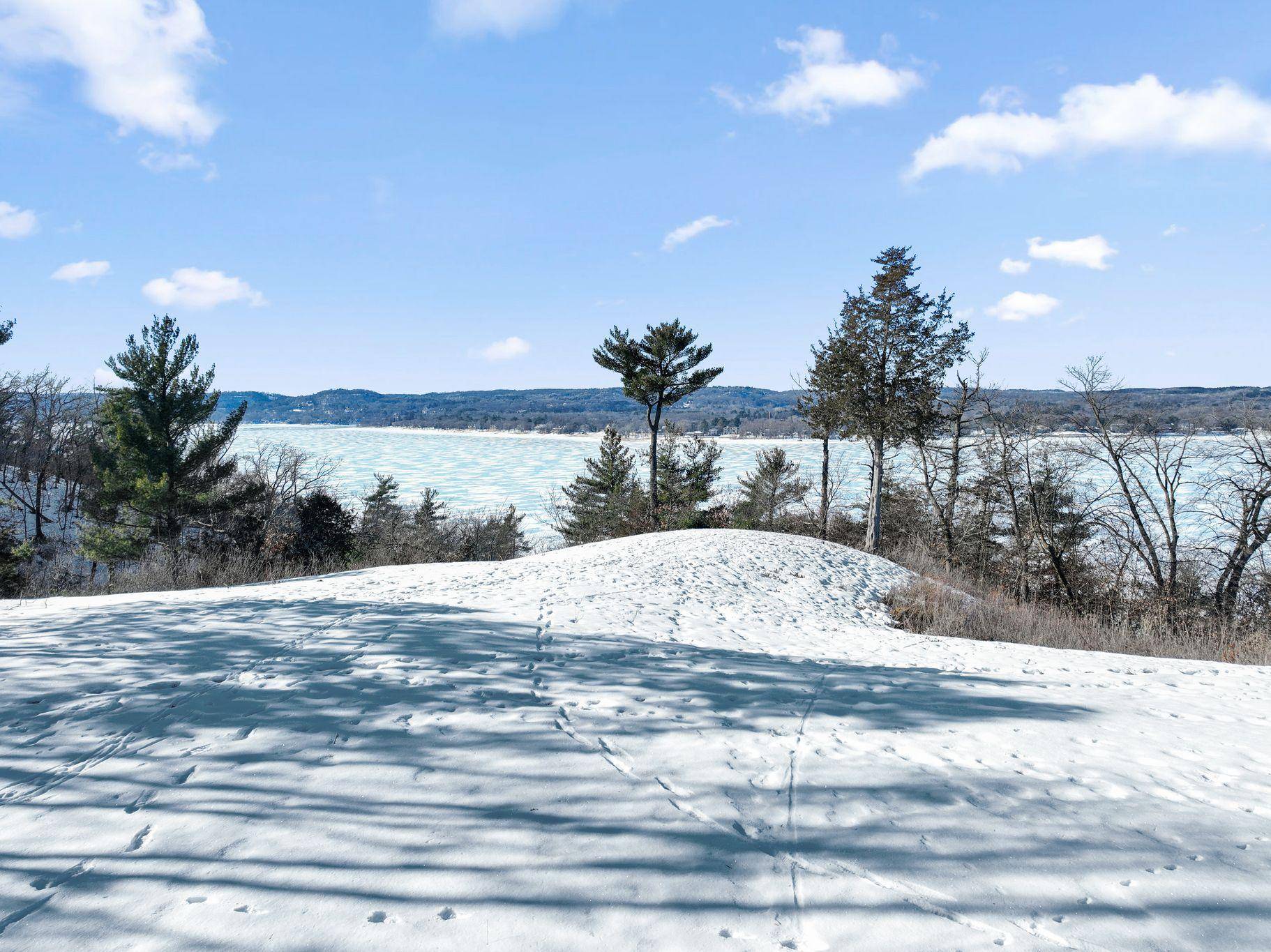 256 Salishan DR, Hudson, WI 54016