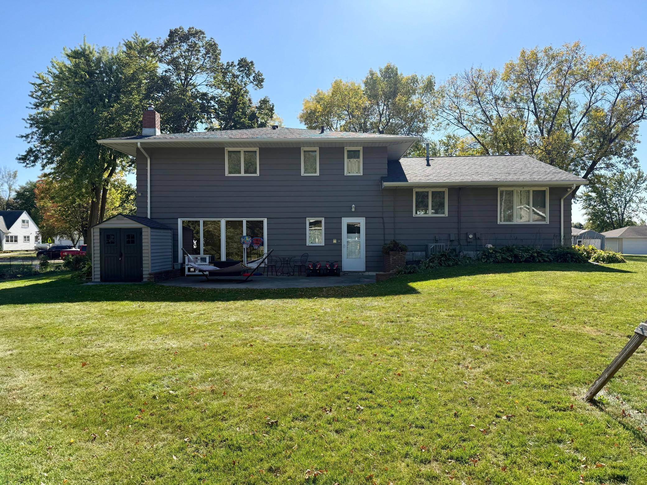1000 W Birch AVE, Olivia, MN 56277