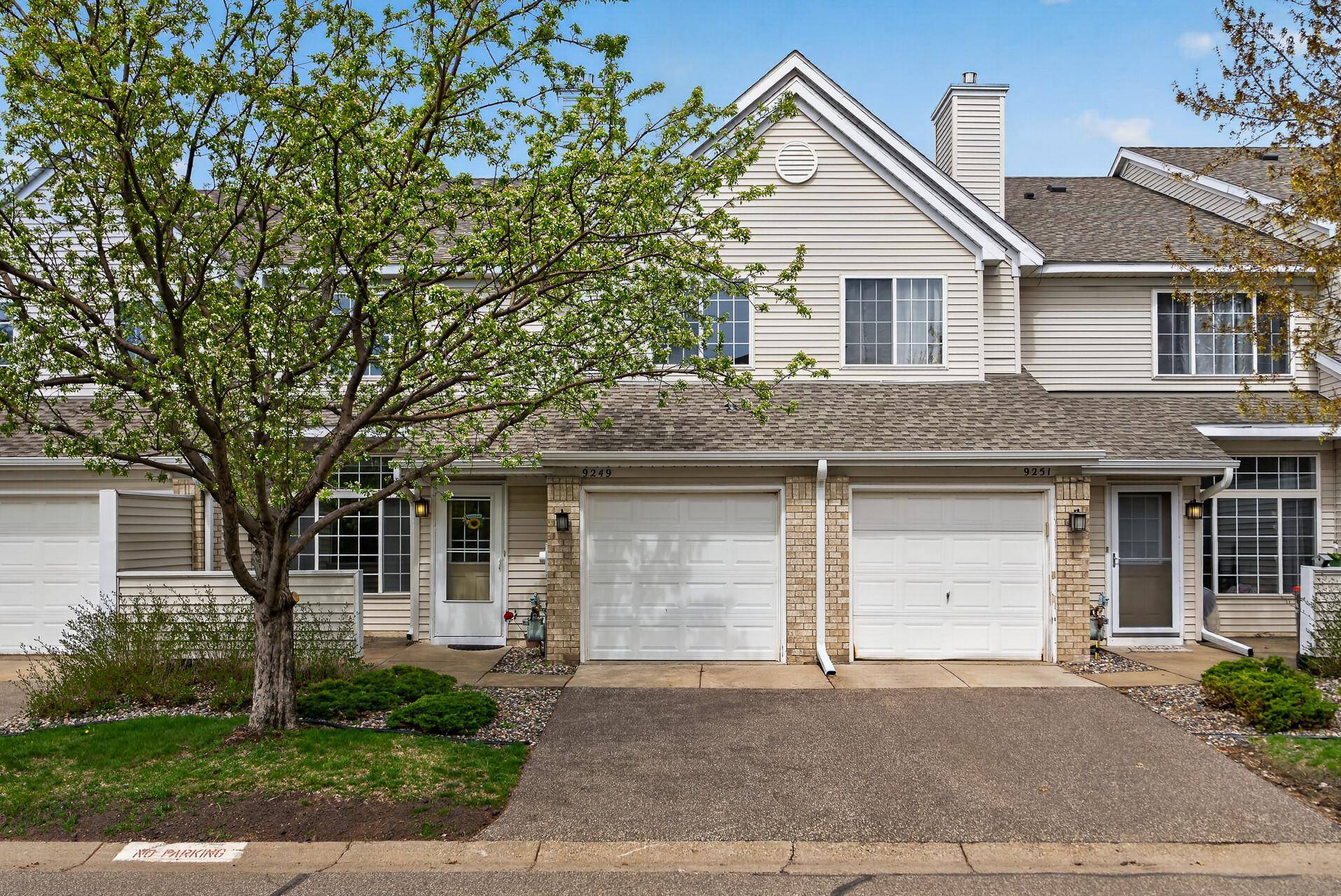 9249 Troon CT, Woodbury, MN 55125