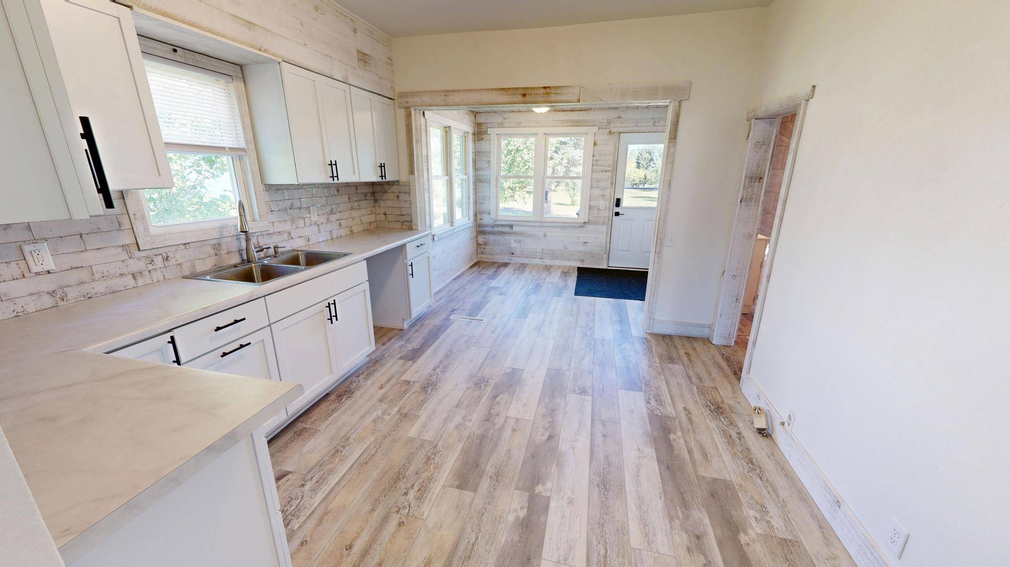 447 E Schlieman AVE, Appleton, MN 56208