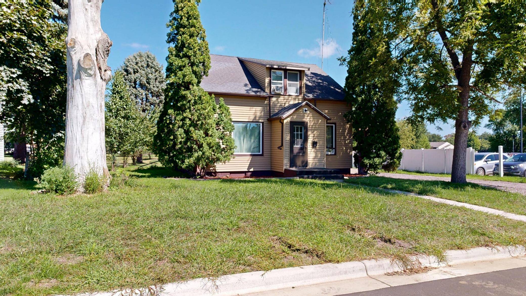 447 E Schlieman AVE, Appleton, MN 56208