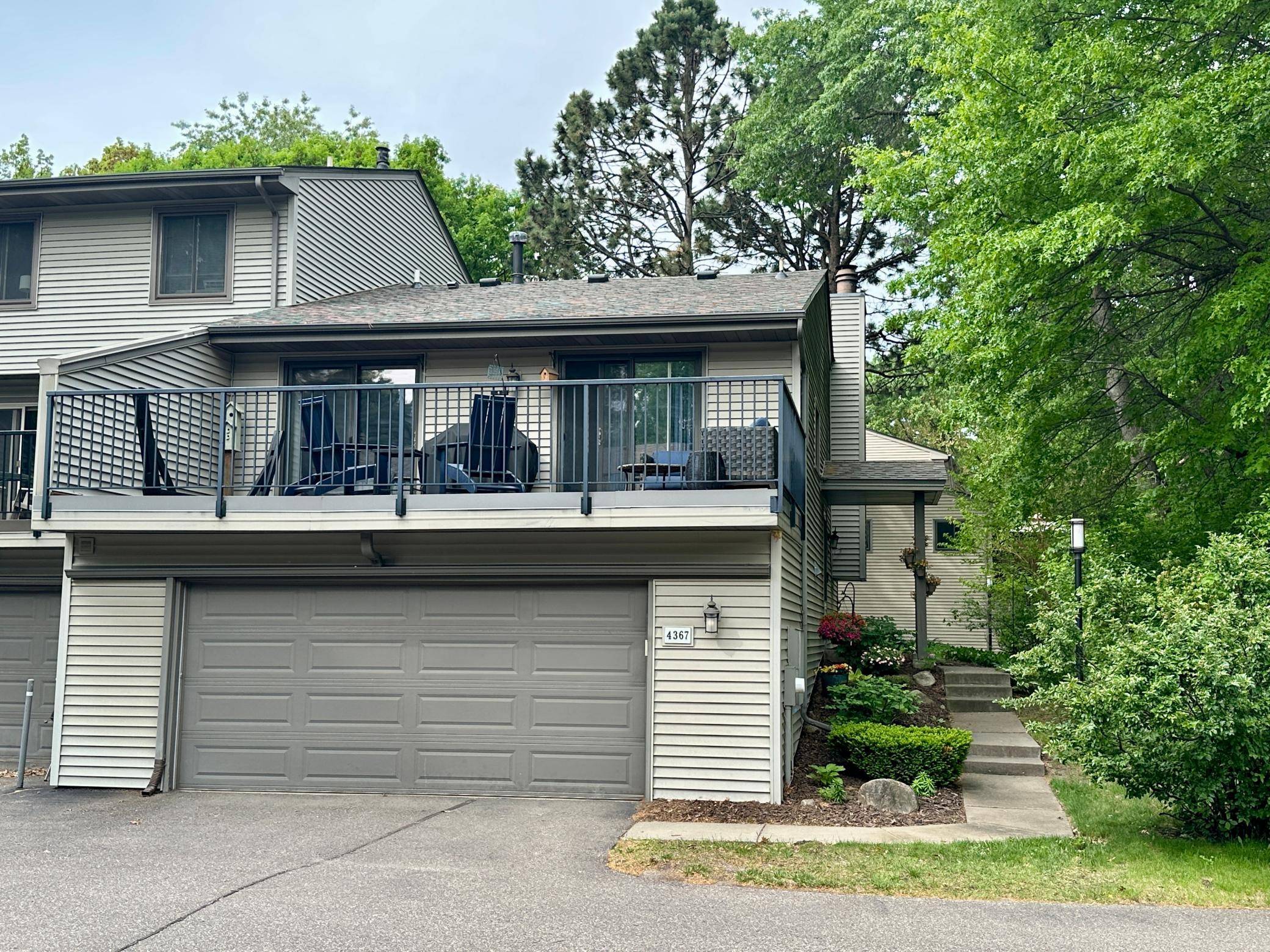 4367 Arden View CT, Arden Hills, MN 55112