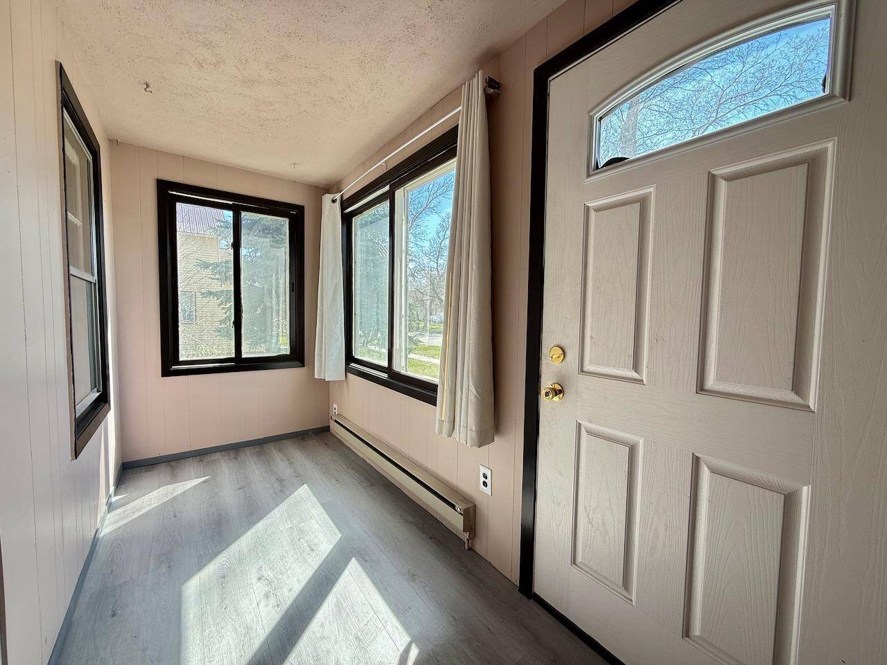 404 2nd ST S, Wahpeton, ND 58075