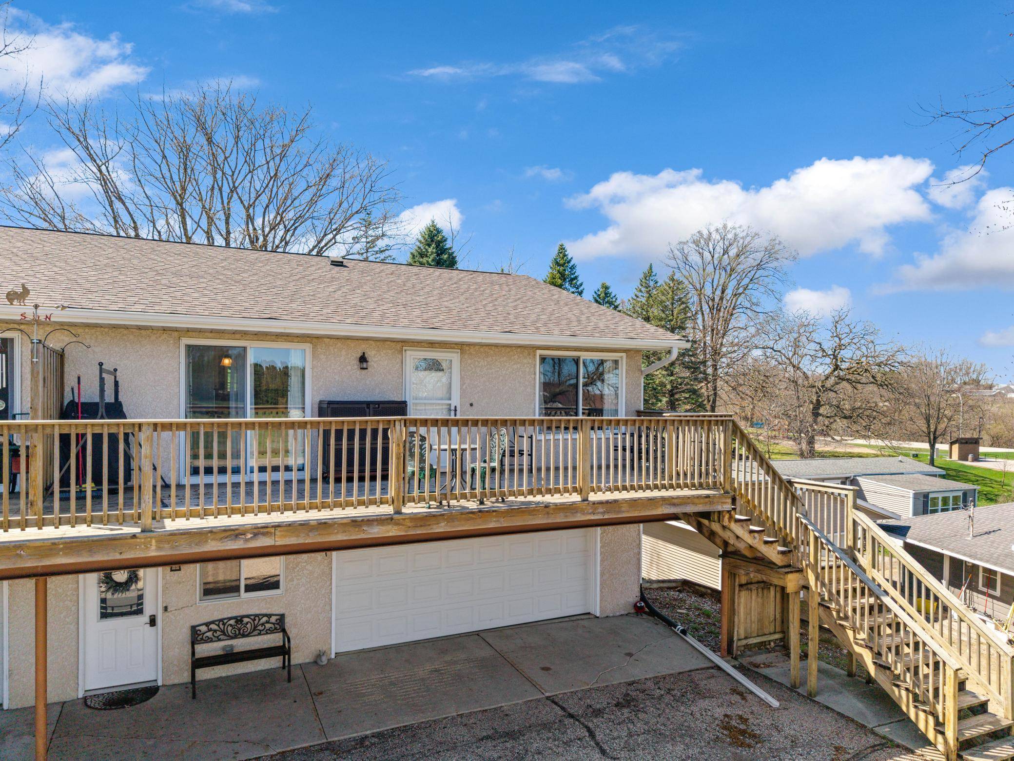 817 Kingston ST N, Caledonia, MN 55921