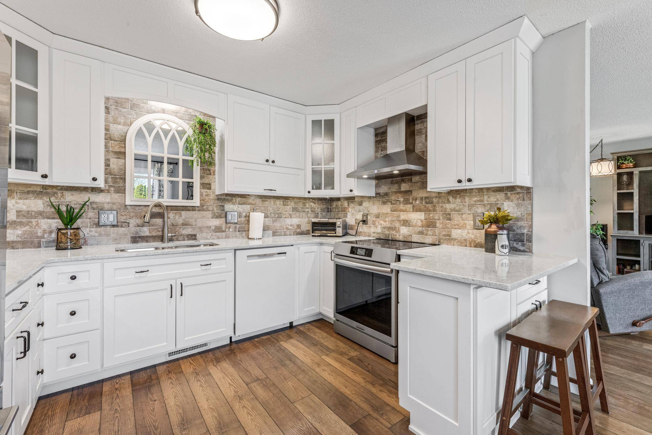 817 Kingston ST N, Caledonia, MN 55921