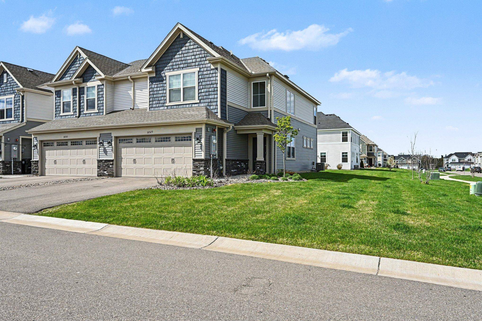 10529 Weston WAY N, Maple Grove, MN 55369