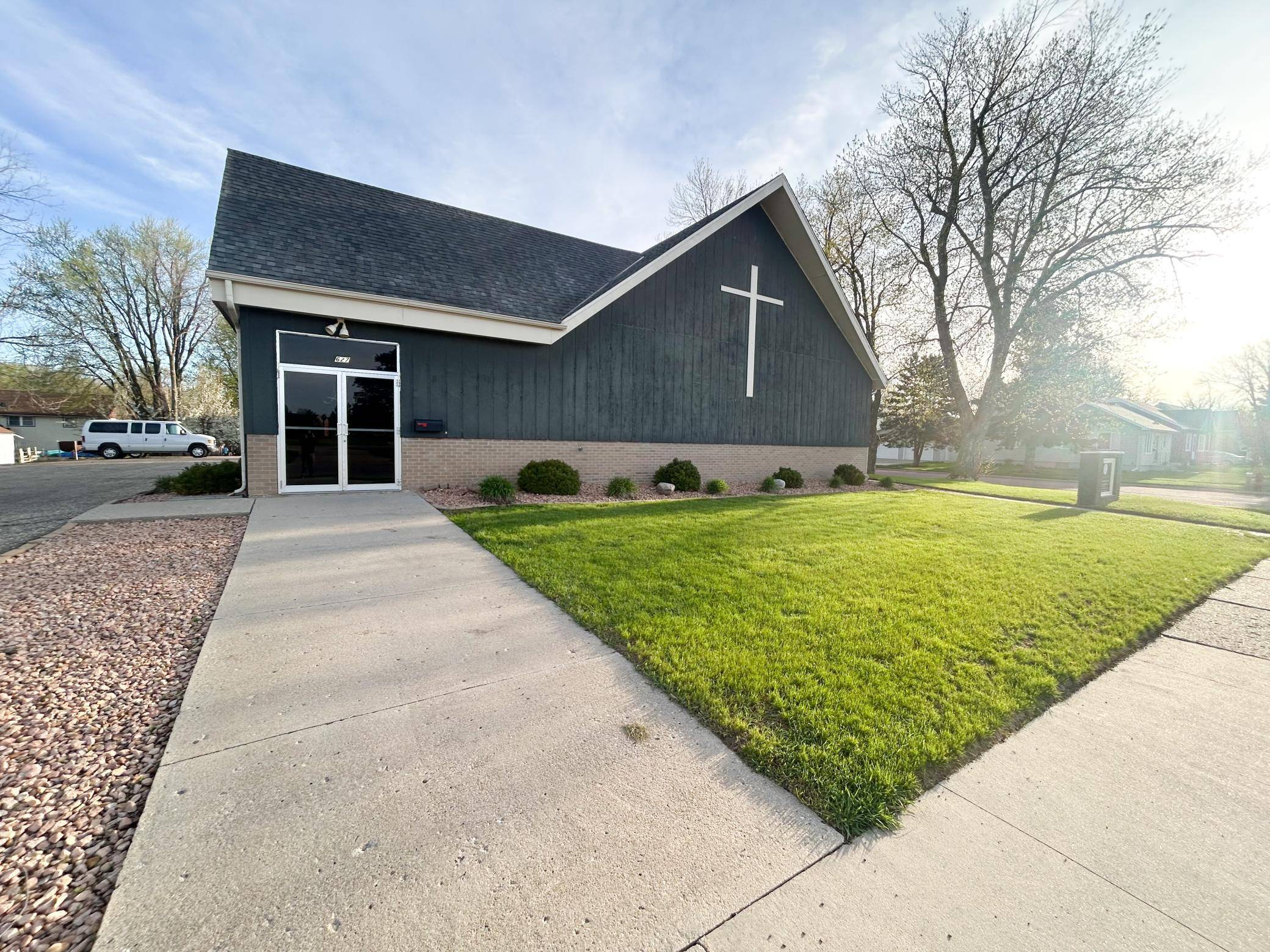 627 Clary ST, Worthington, MN 56187