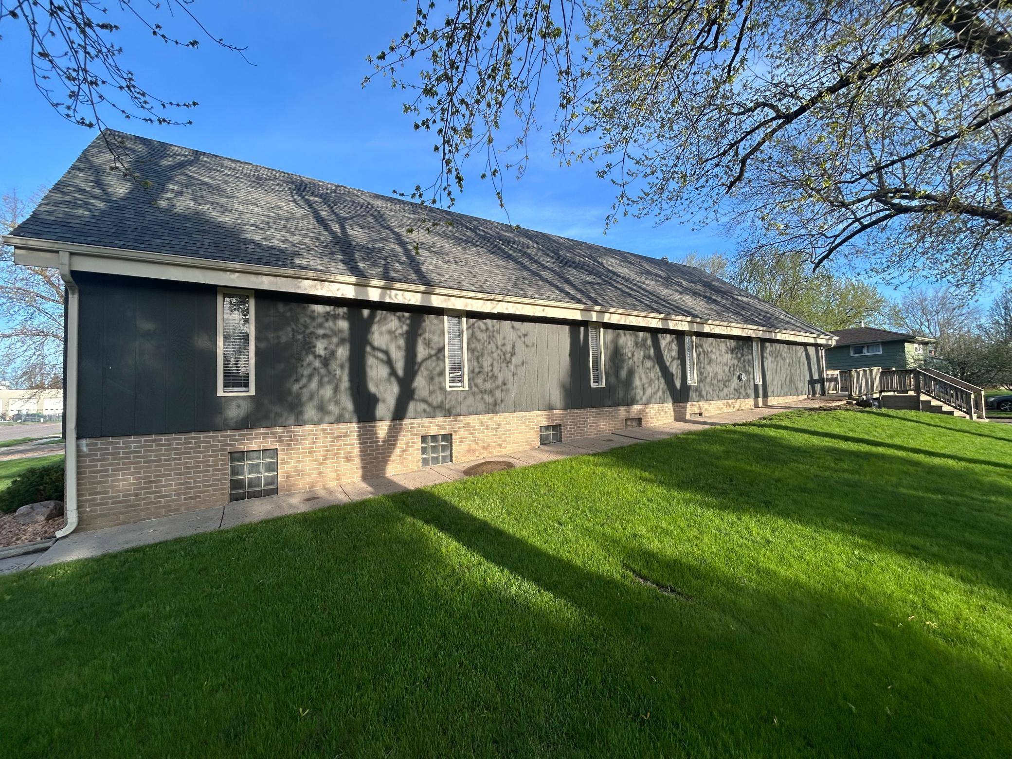 627 Clary ST, Worthington, MN 56187