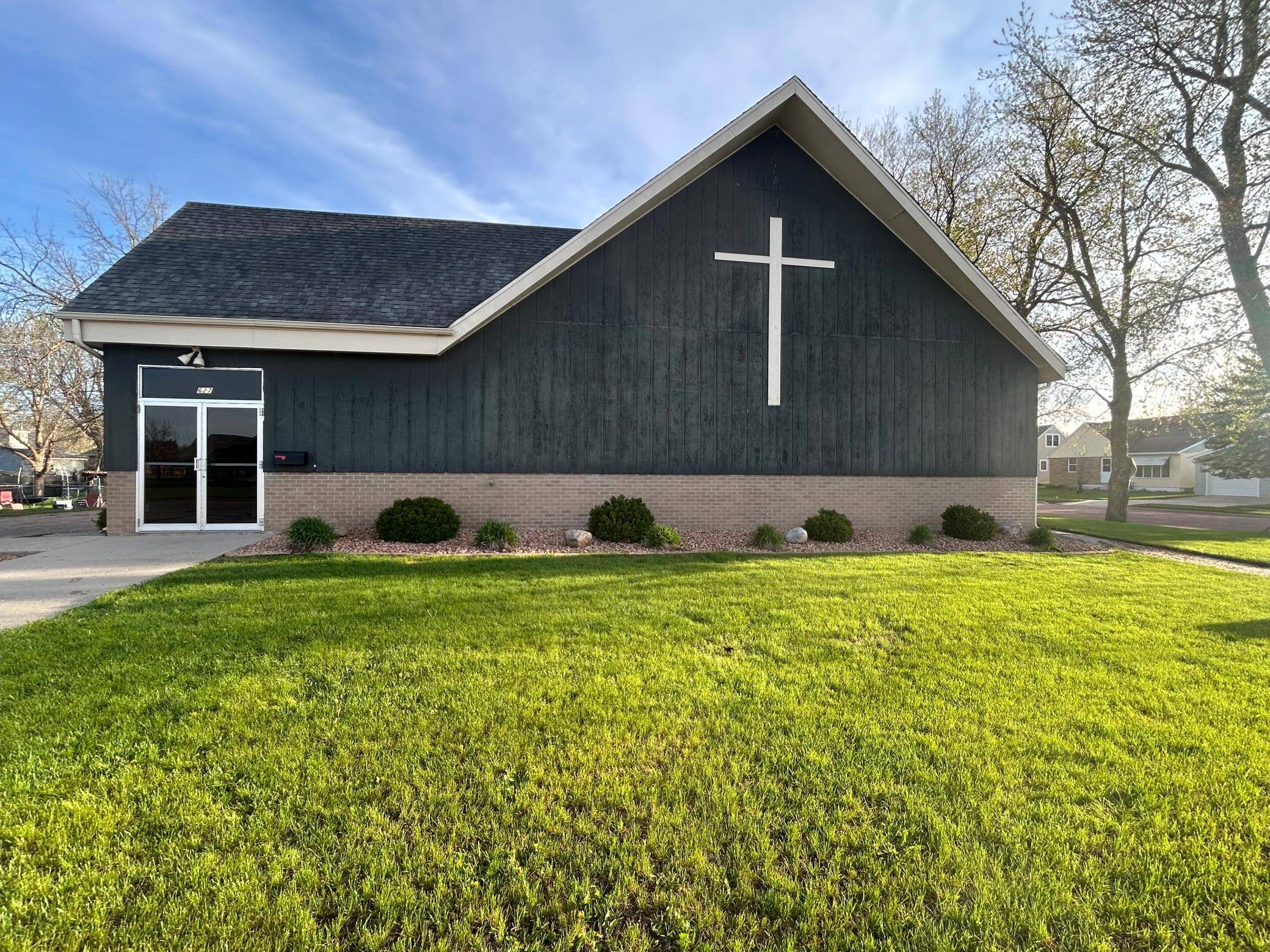 627 Clary ST, Worthington, MN 56187