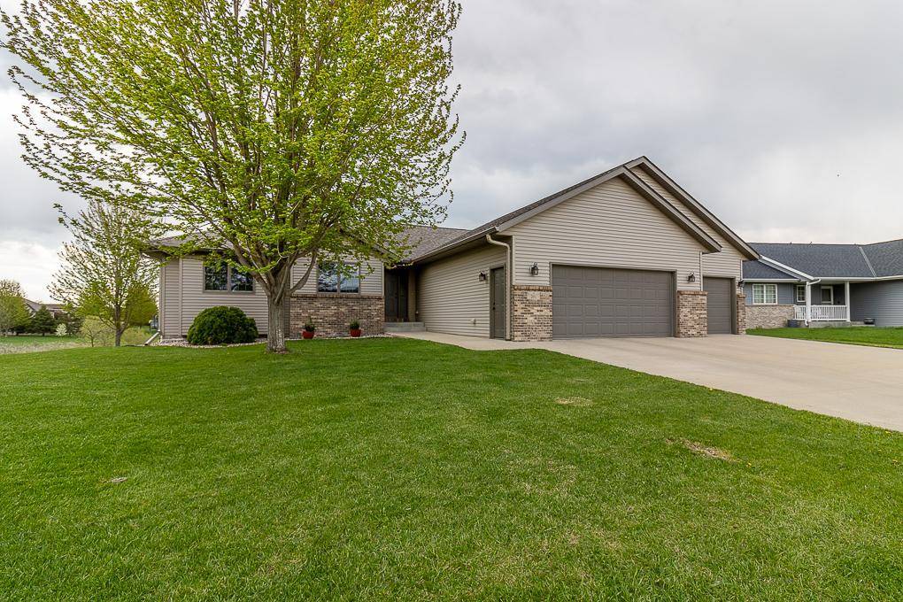 201 Pebble Creek DR, Mankato, MN 56001