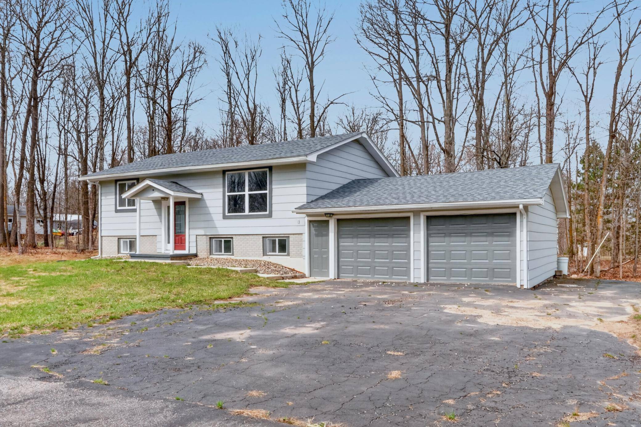 814 Rogers AVE, Grand Rapids, MN 55744