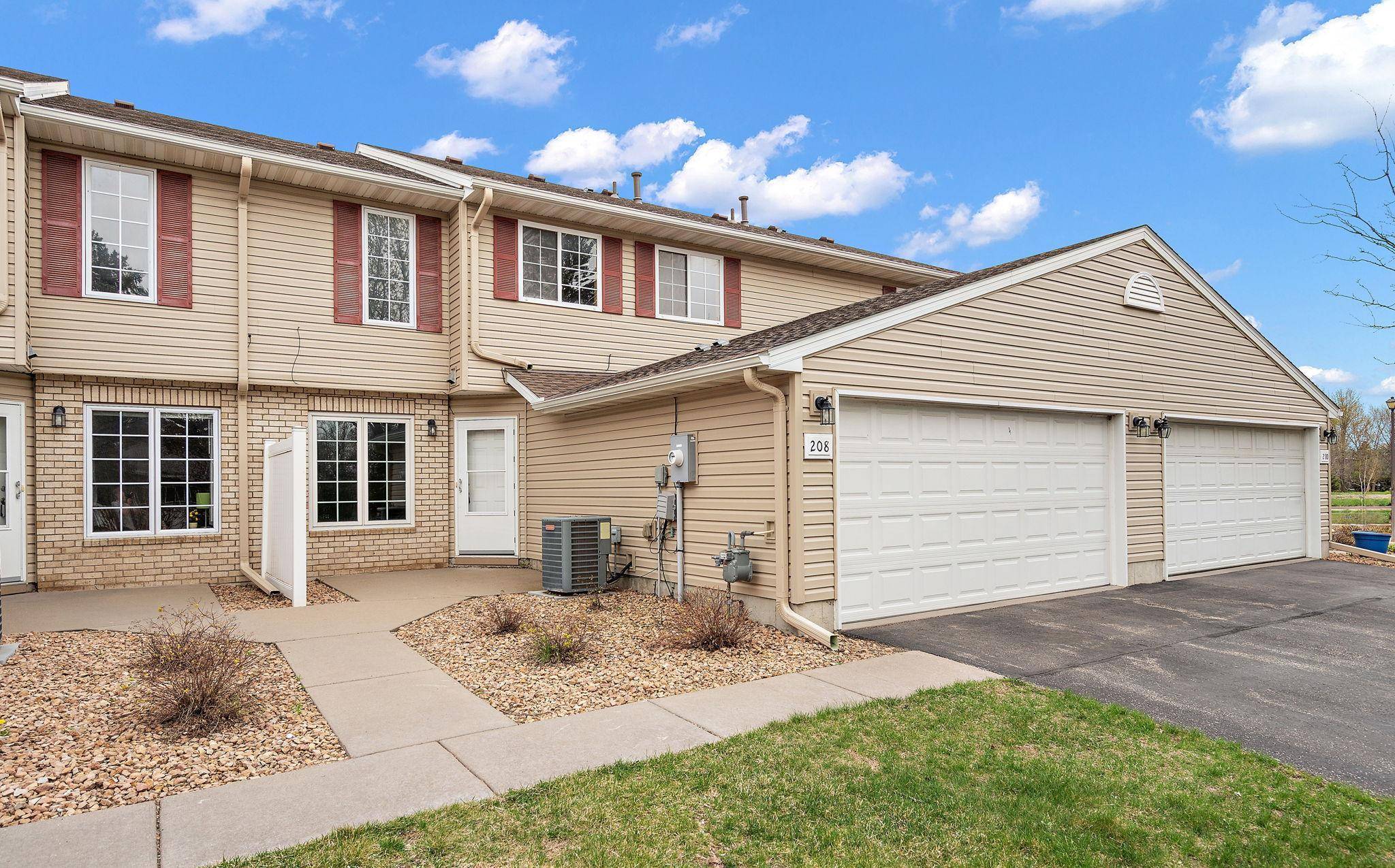 208 E Orchard ST, Belle Plaine, MN 56011