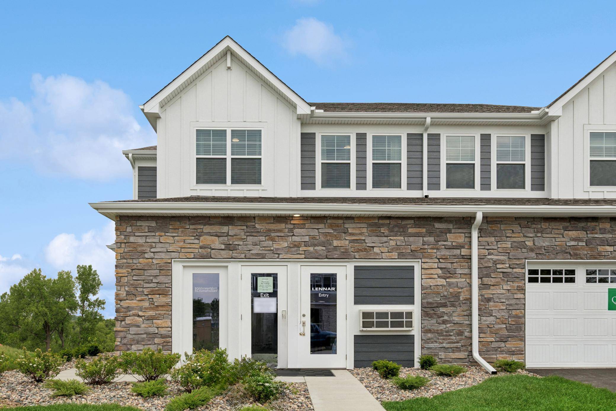 11077 203rd ST W, Lakeville, MN 55044
