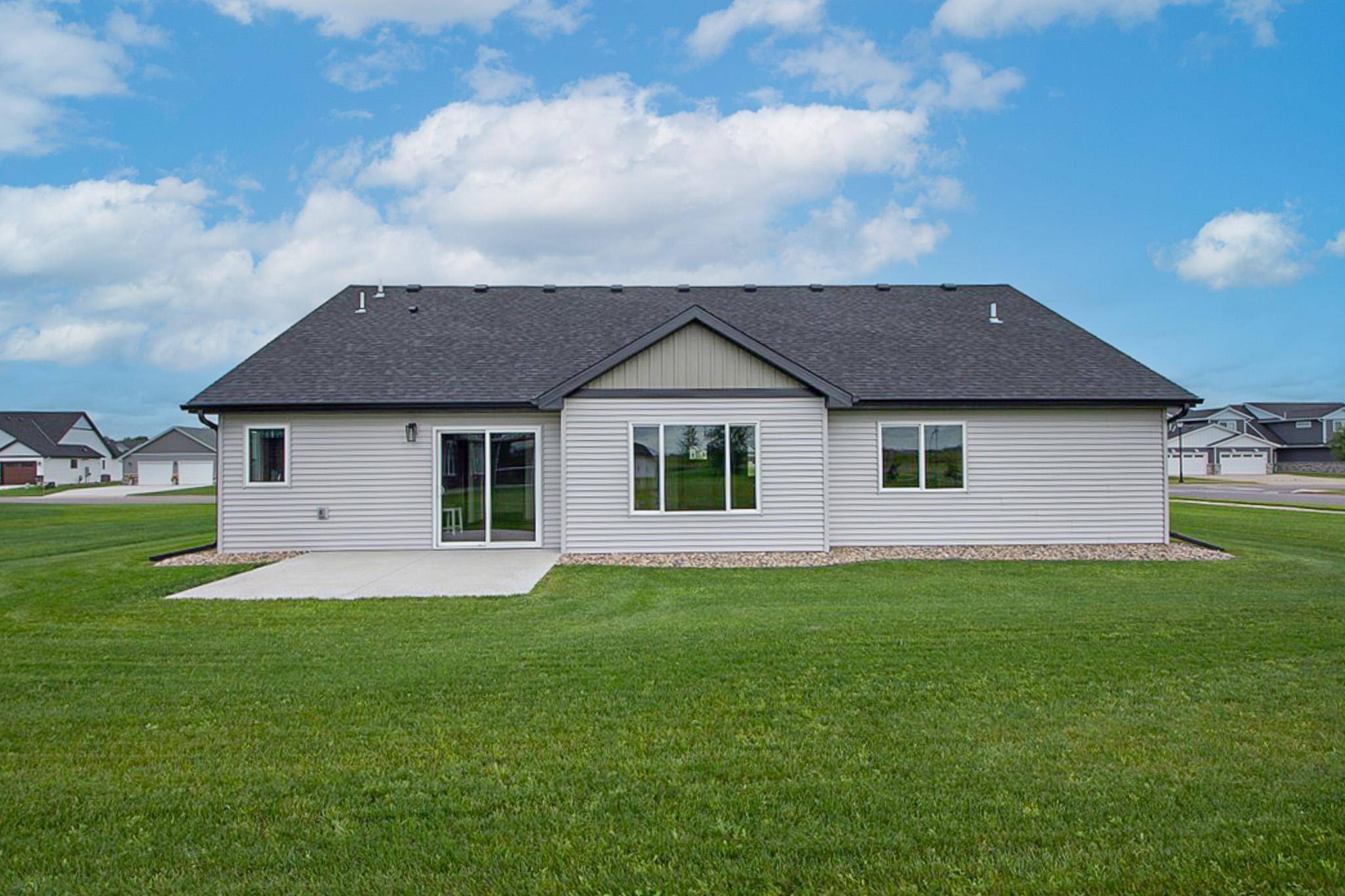 2000 Sandstone LOOP N, Sartell, MN 56377