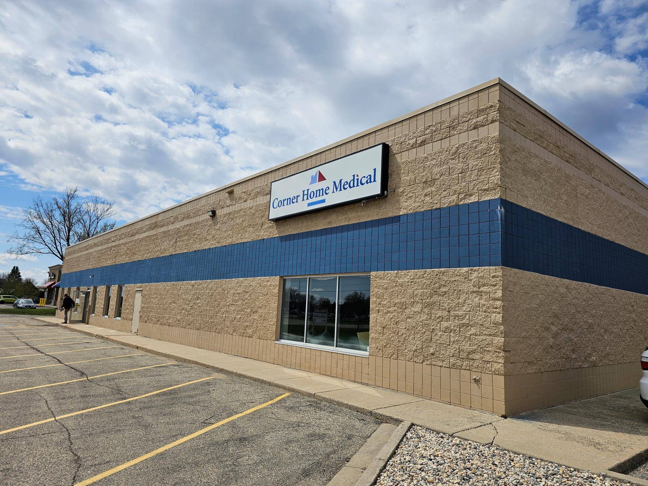 2401 & 2424 1st ST S, Willmar, MN 56201