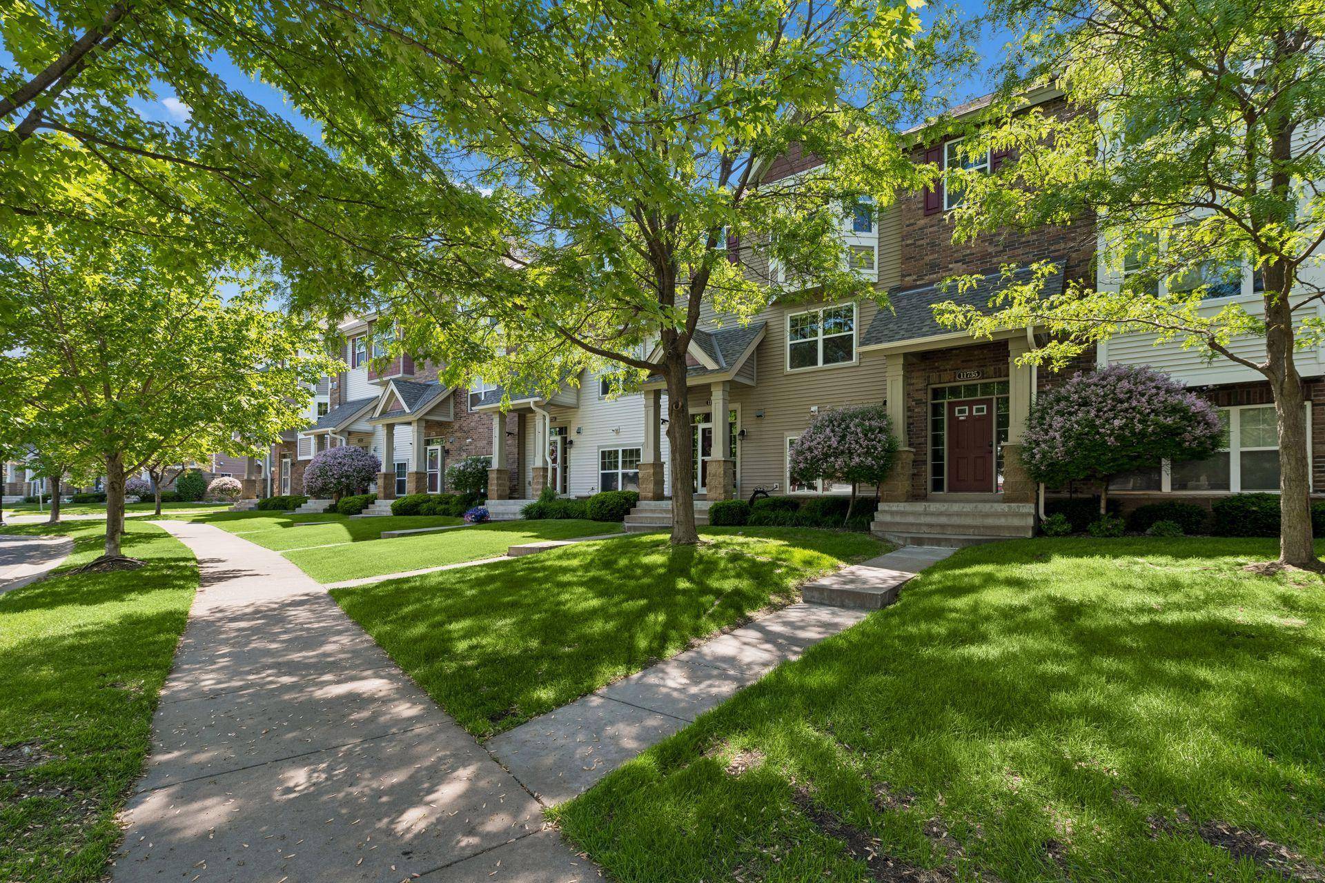 11733 Emery Village DR N, Champlin, MN 55316