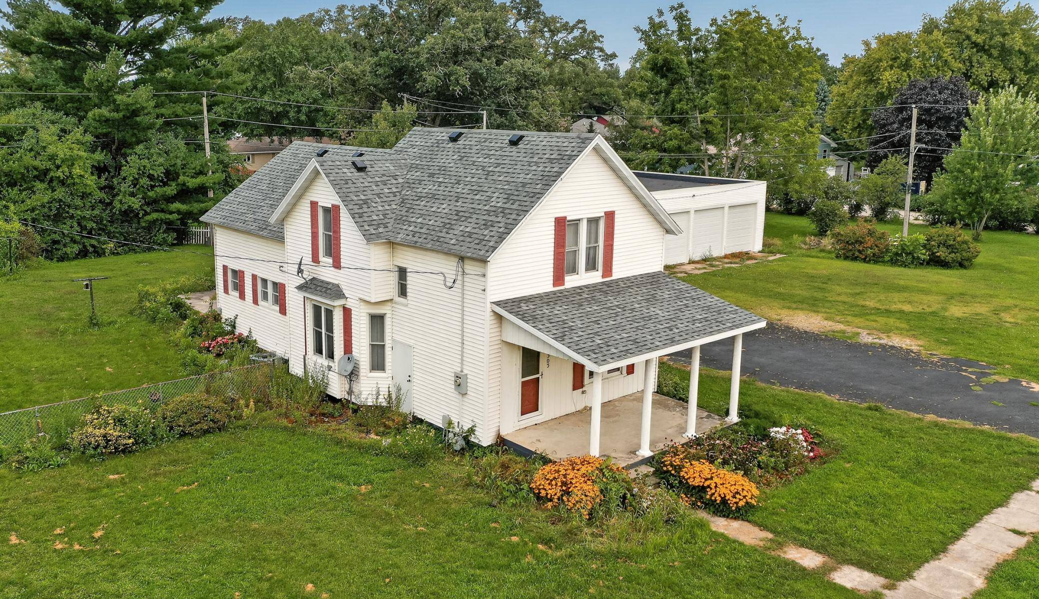 305 Mill ST N, Brownsdale, MN 55918