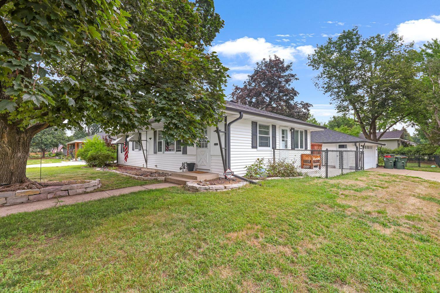 9141 Oliver AVE S, Bloomington, MN 55431