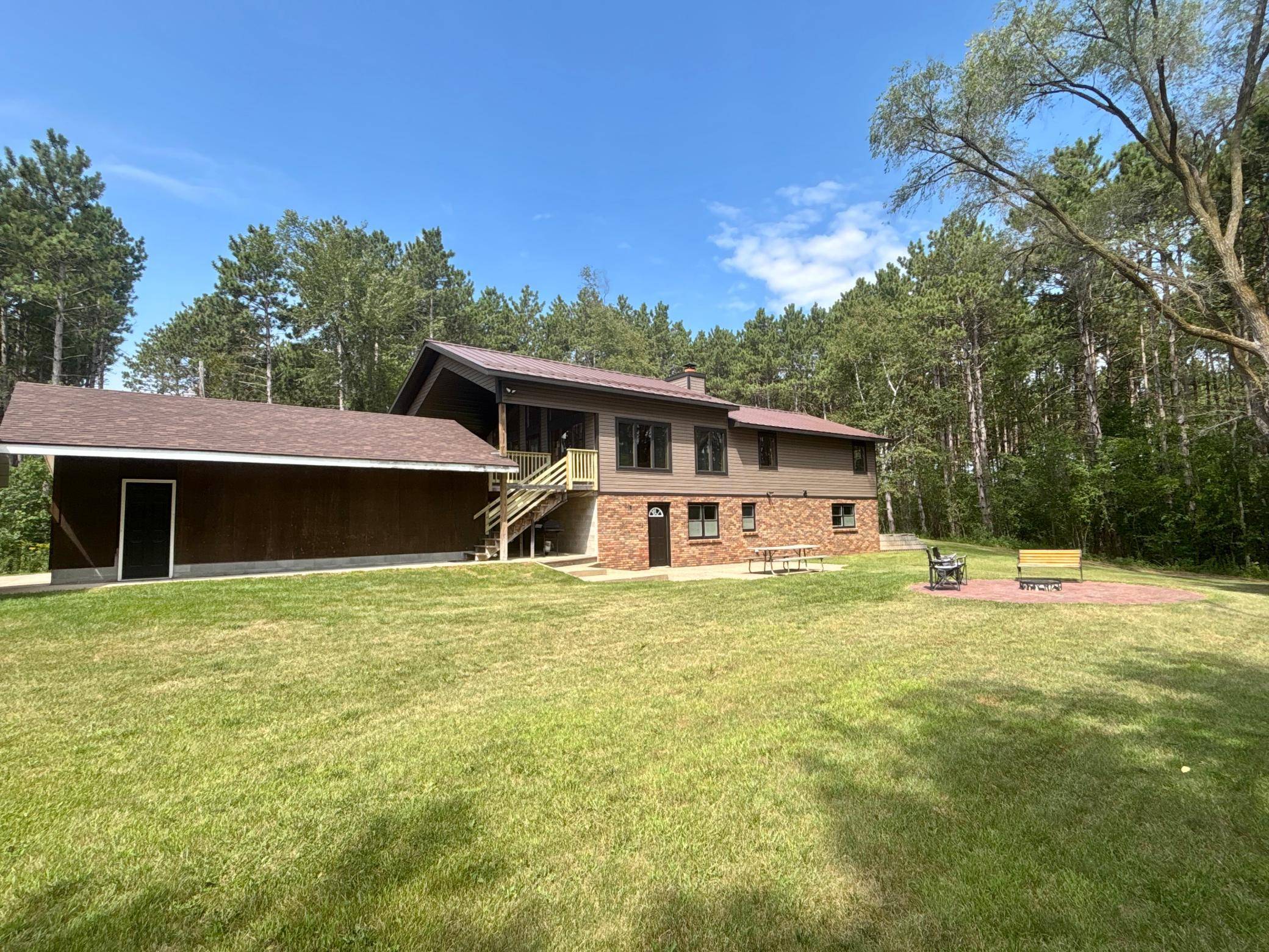1131 Broken Arrow RD, Hudson, WI 54016