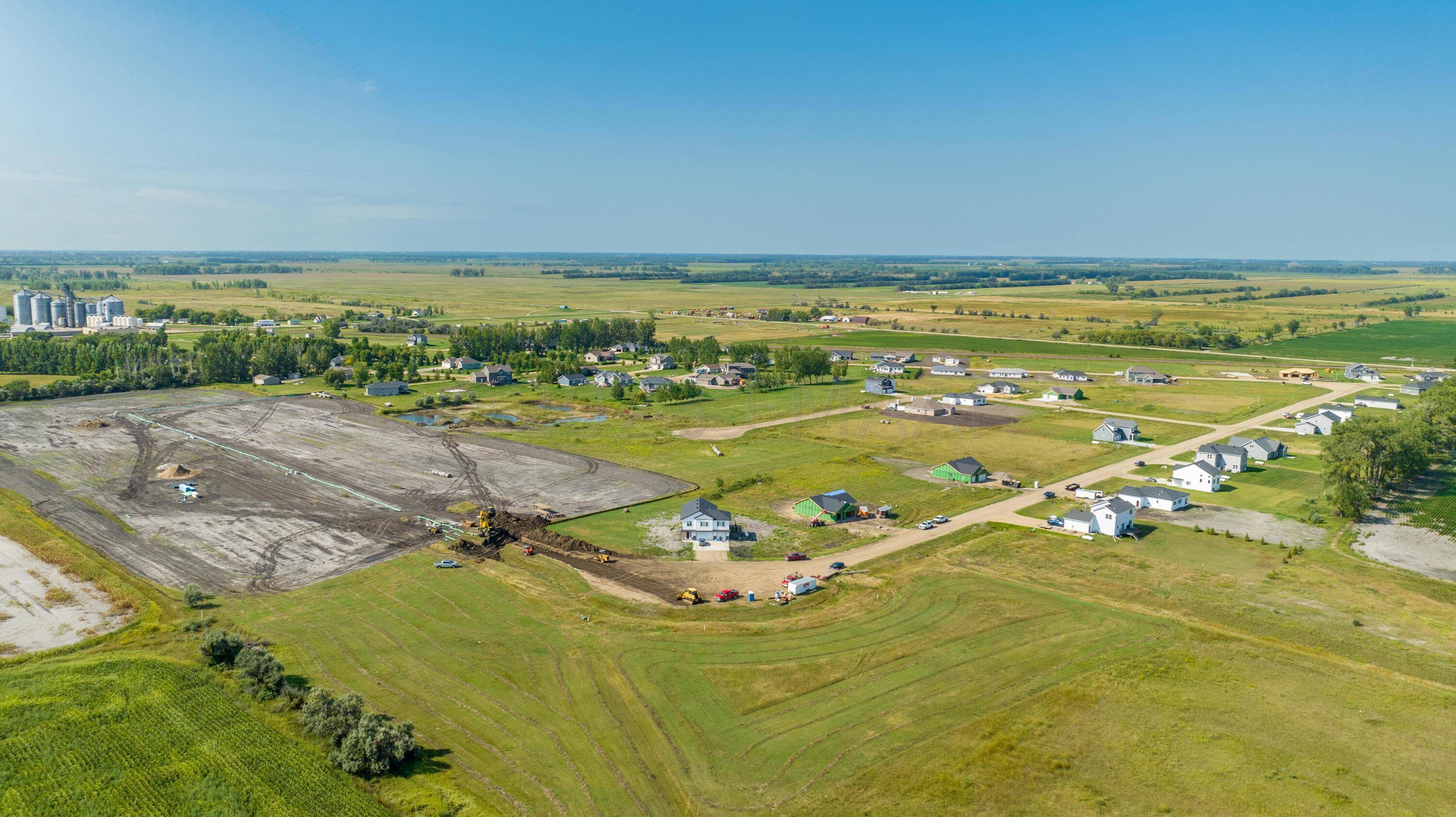 705 LORRAINE WAY, Colfax, ND 58018