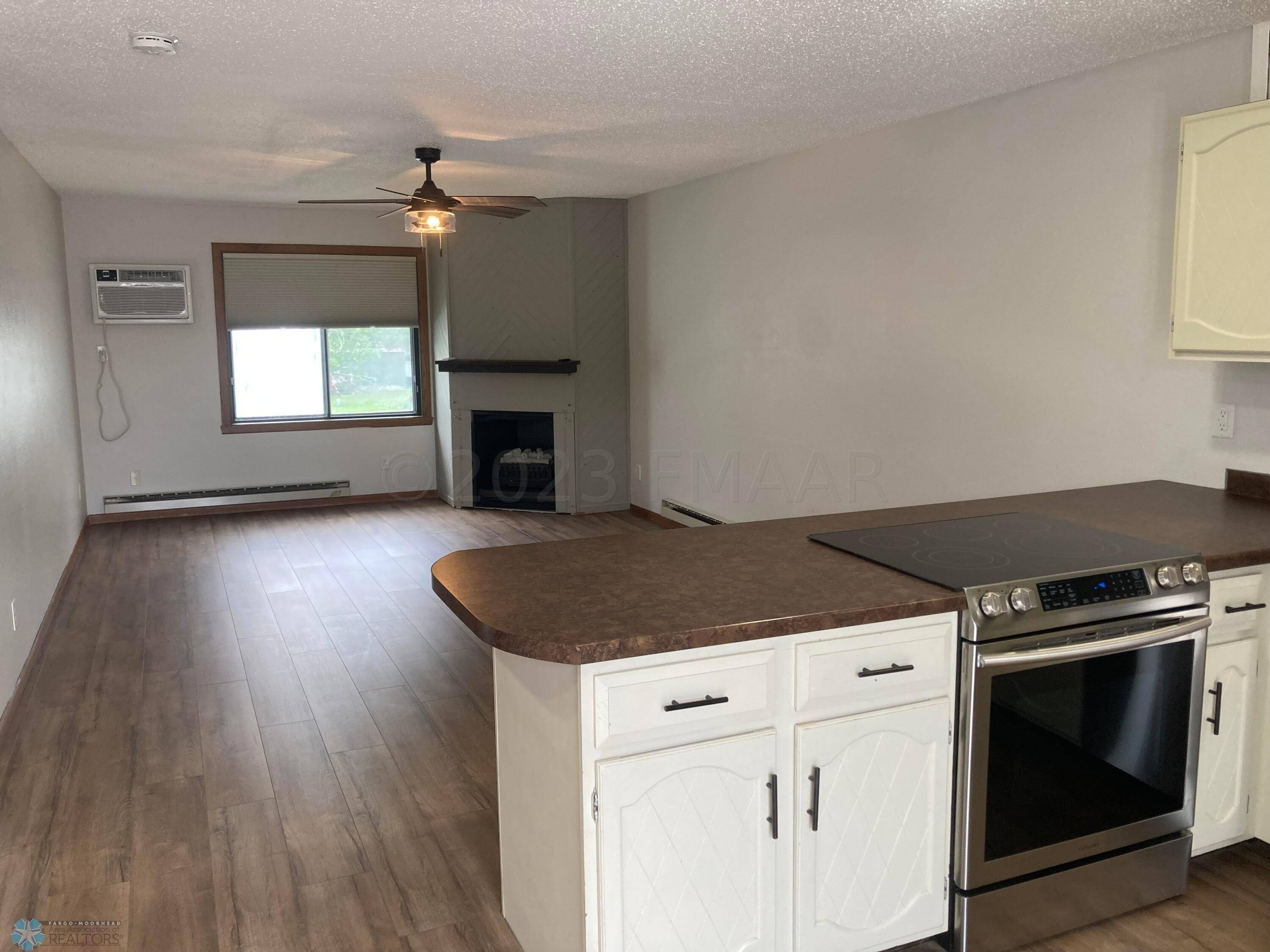 204 5 ST NW #D, Dilworth, MN 56529