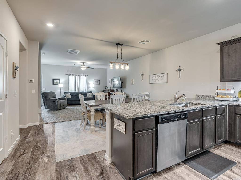 705 St James PL, Newcastle, OK 73065