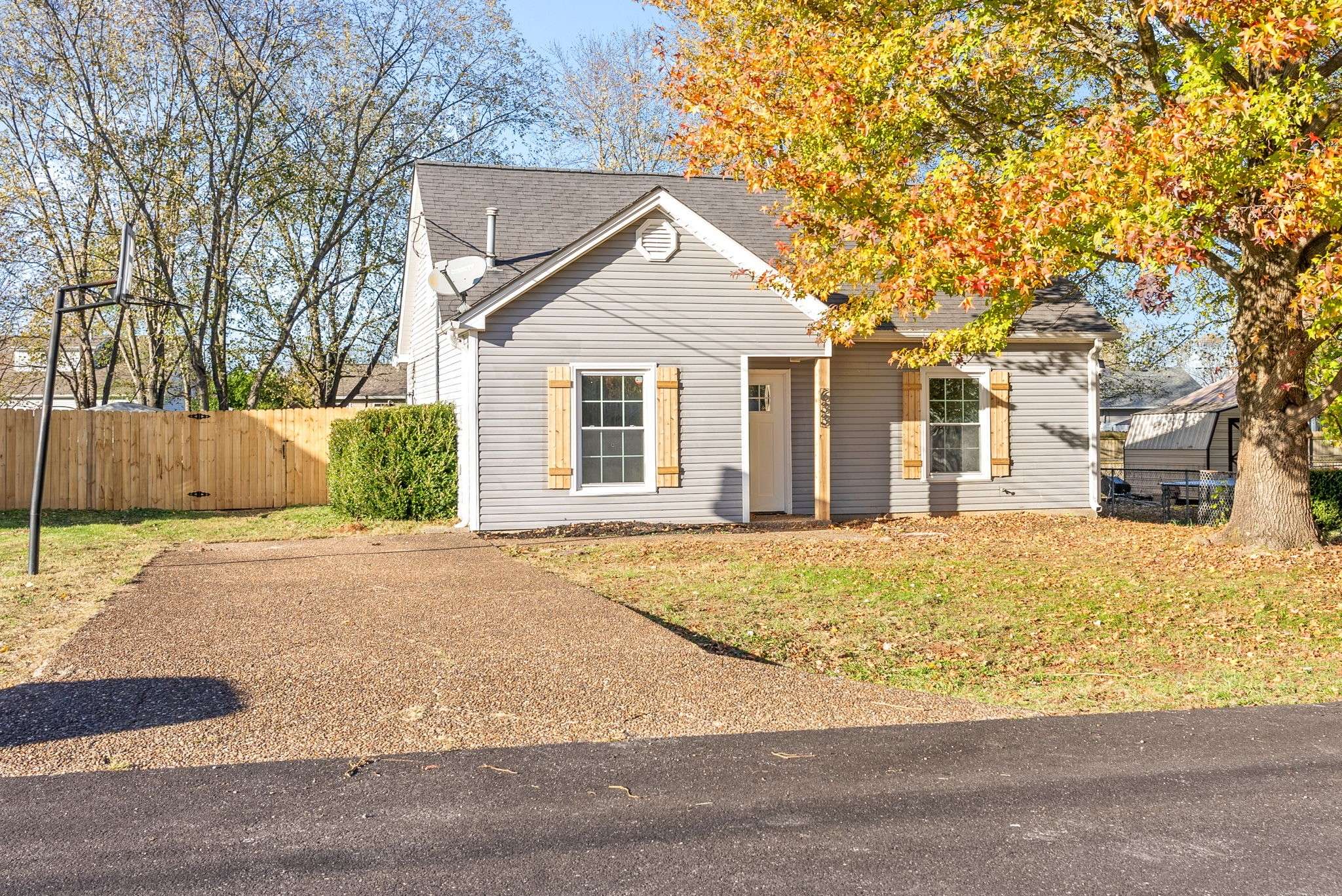 633 Foxfield Rd, Hopkinsville, KY 42240