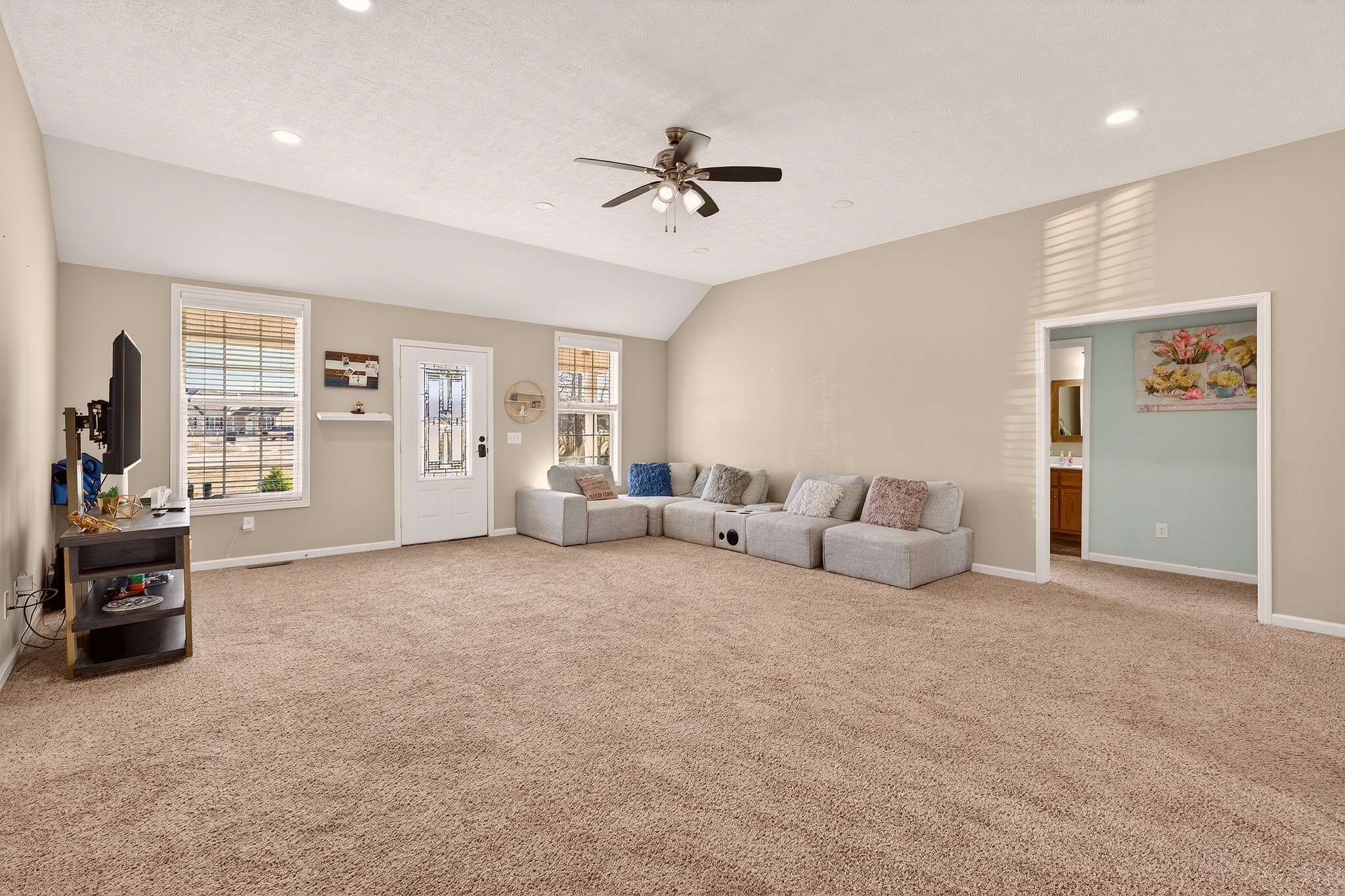 1031 Meridian Dr, Castalian Springs, TN 37031