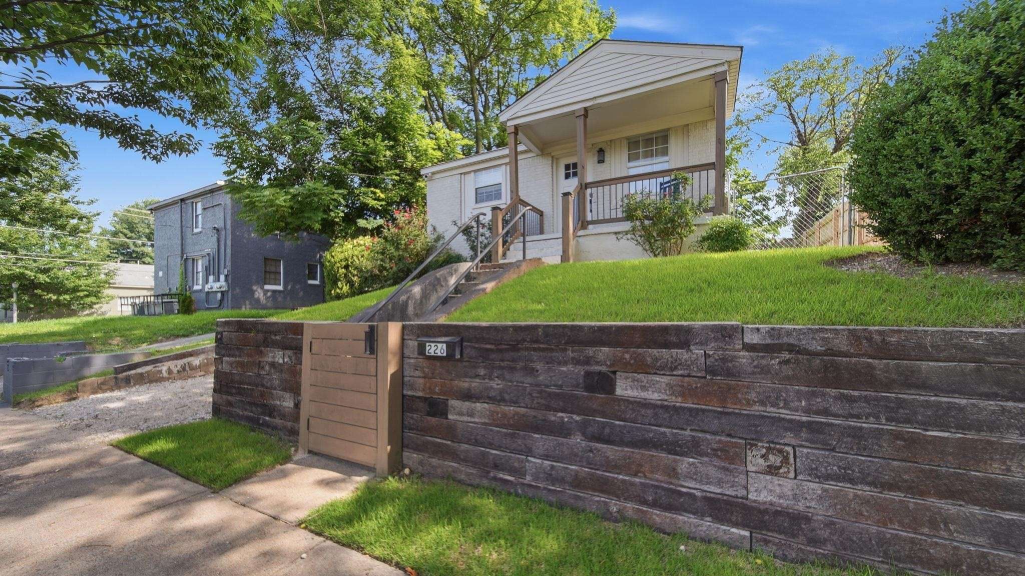 226 GREENLAW AVE, Memphis, TN 38105