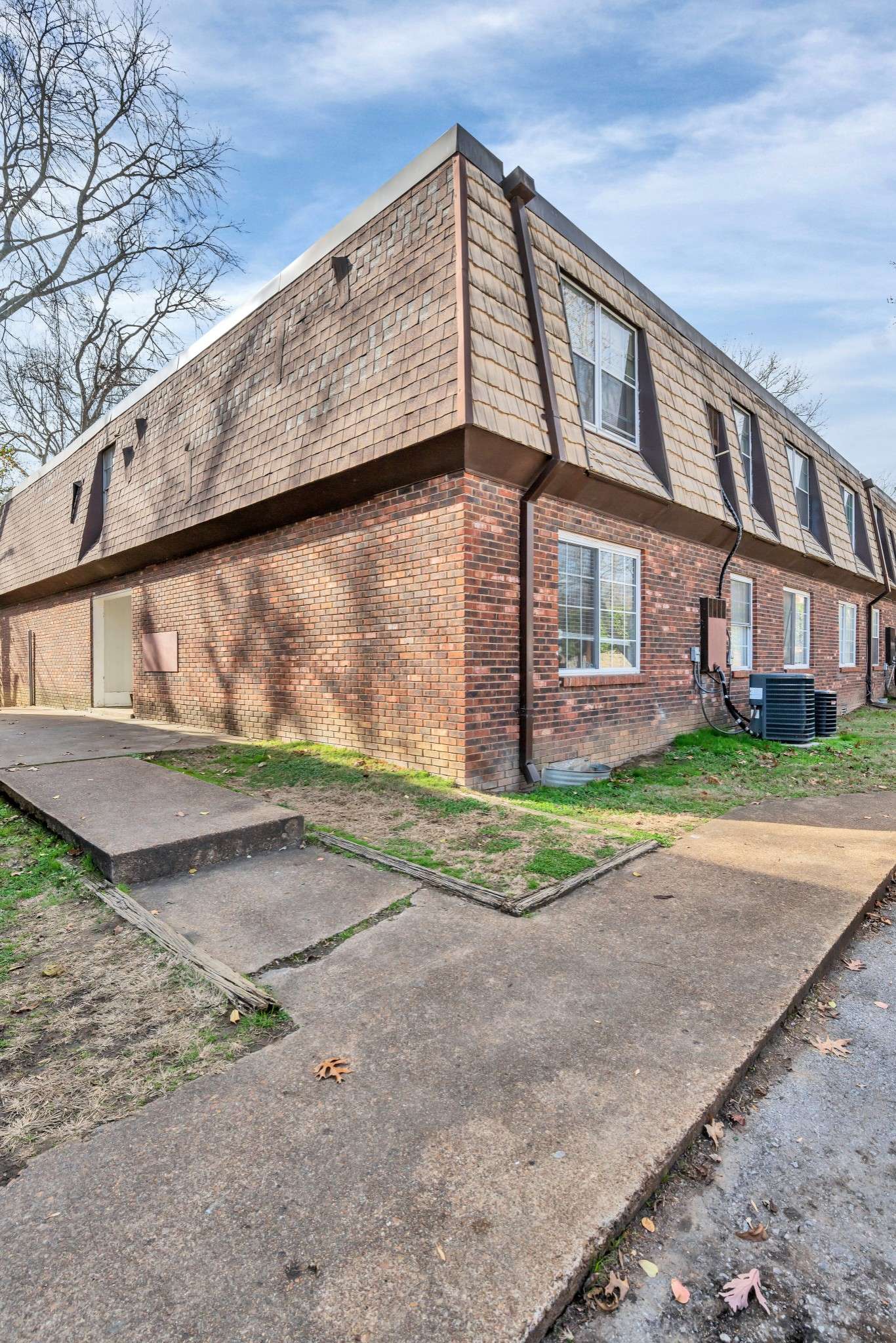 441 Harding Pl #B2, Nashville, TN 37211