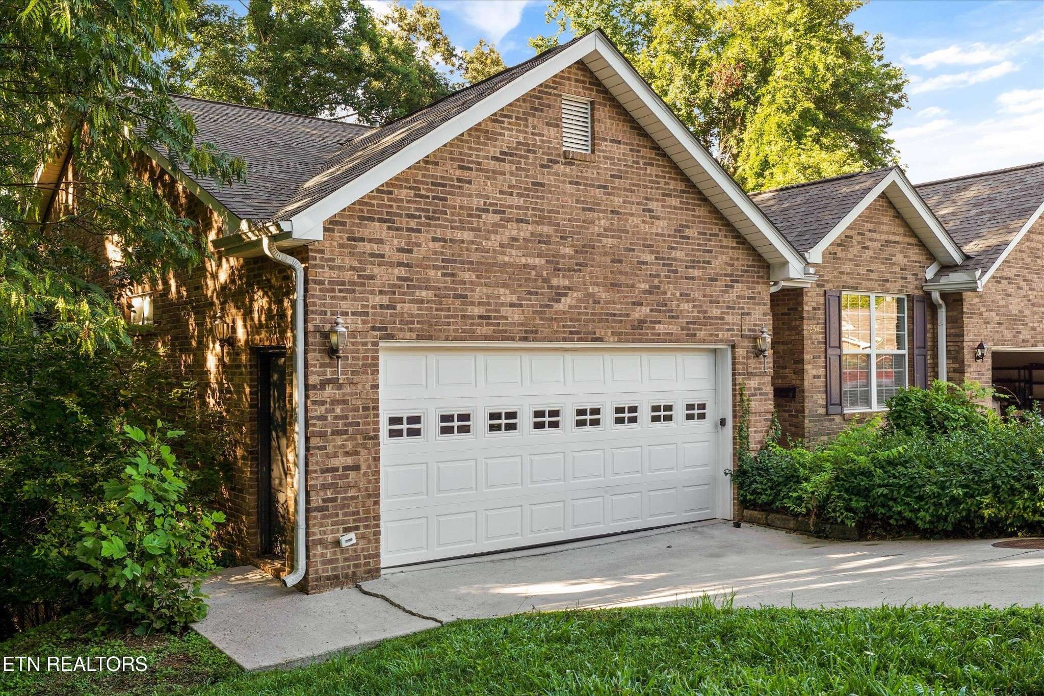 3254 Mountain Spring Way, Knoxville, TN 37917