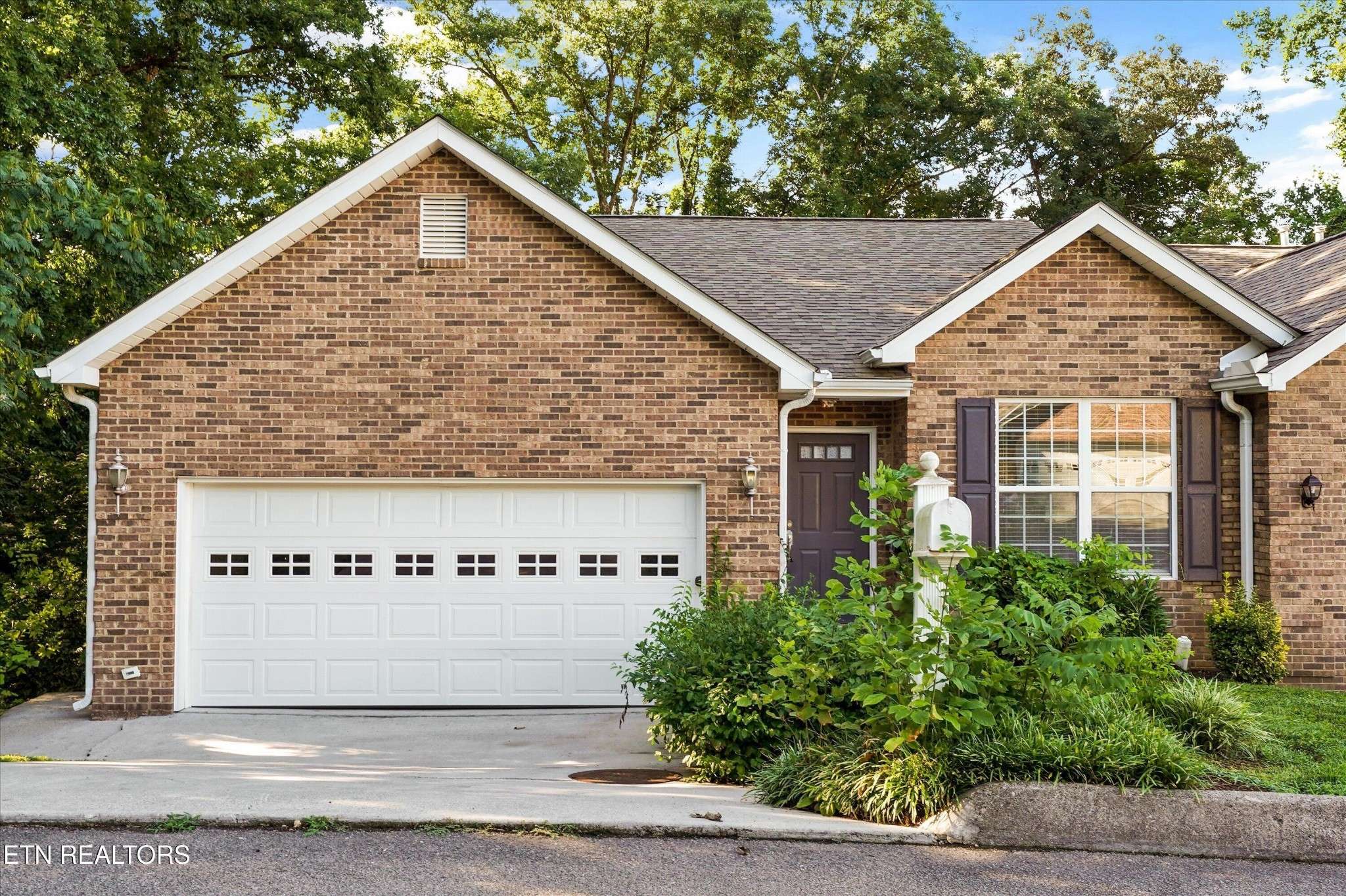 3254 Mountain Spring Way, Knoxville, TN 37917