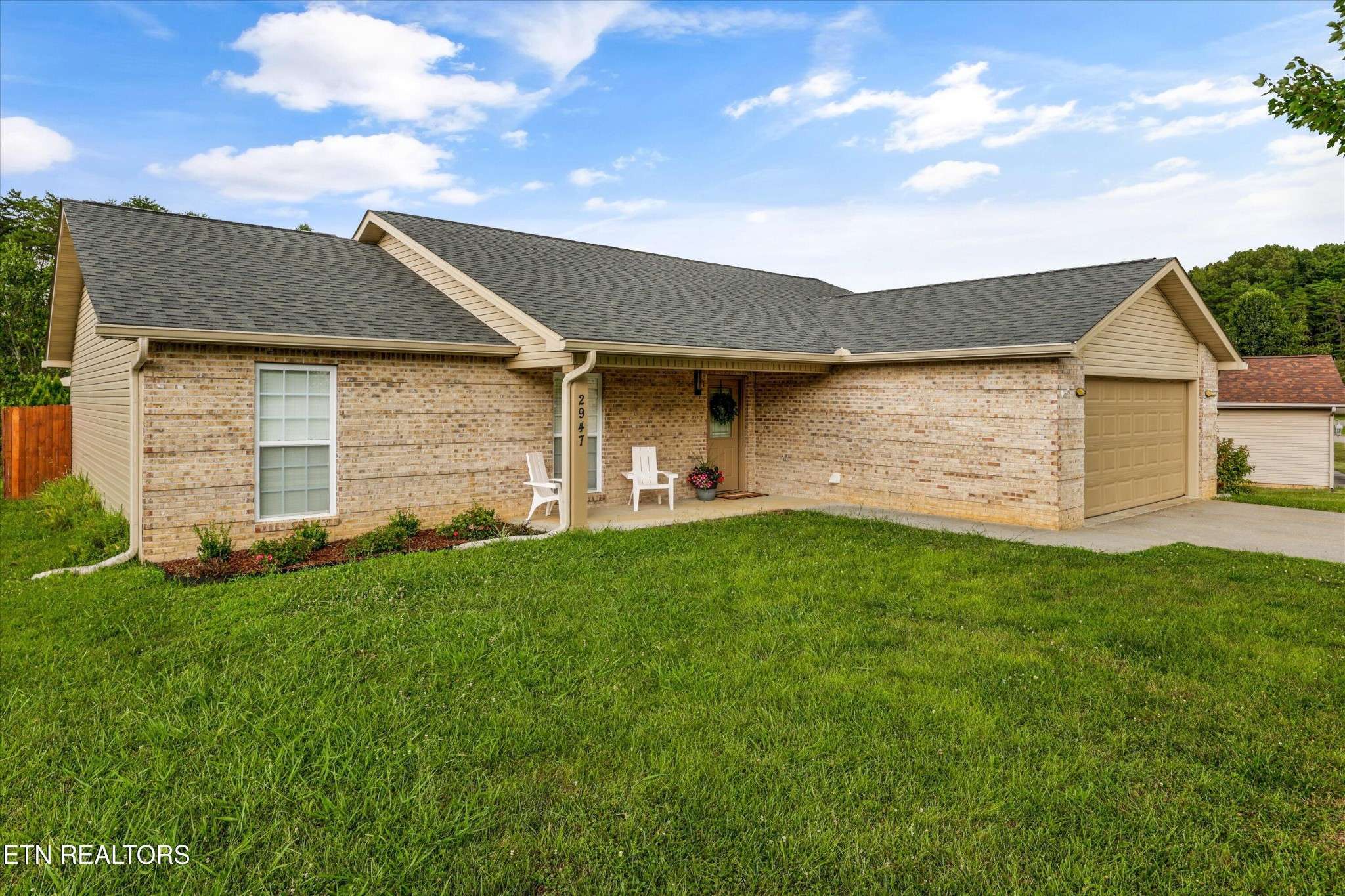 2947 Country Meadows Lane, Maryville, TN 37803