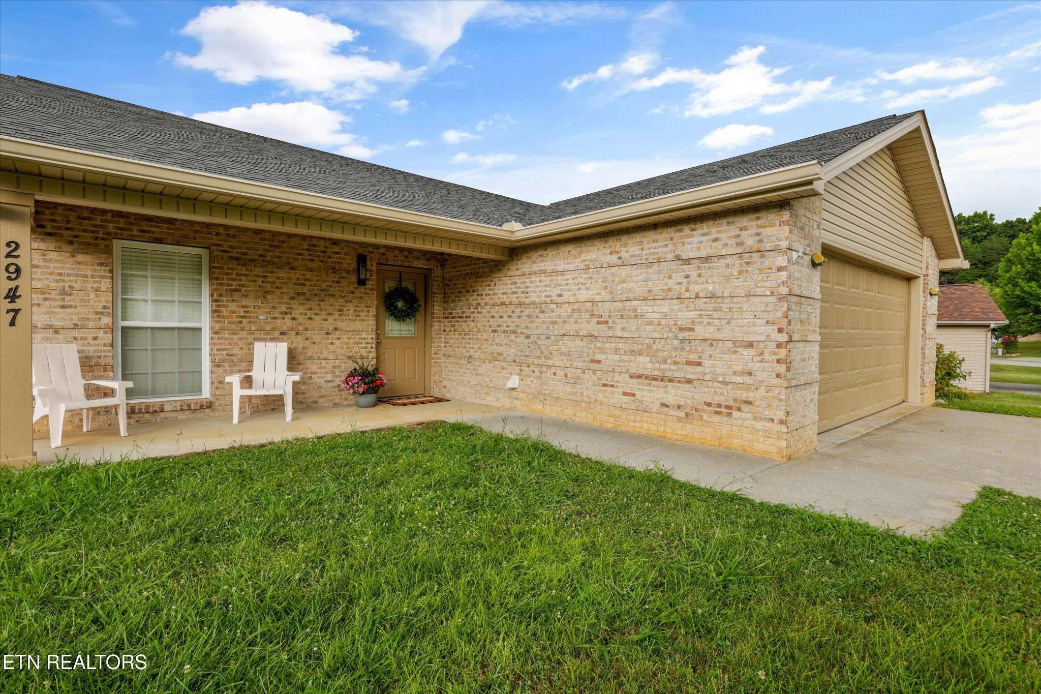 2947 Country Meadows Lane, Maryville, TN 37803