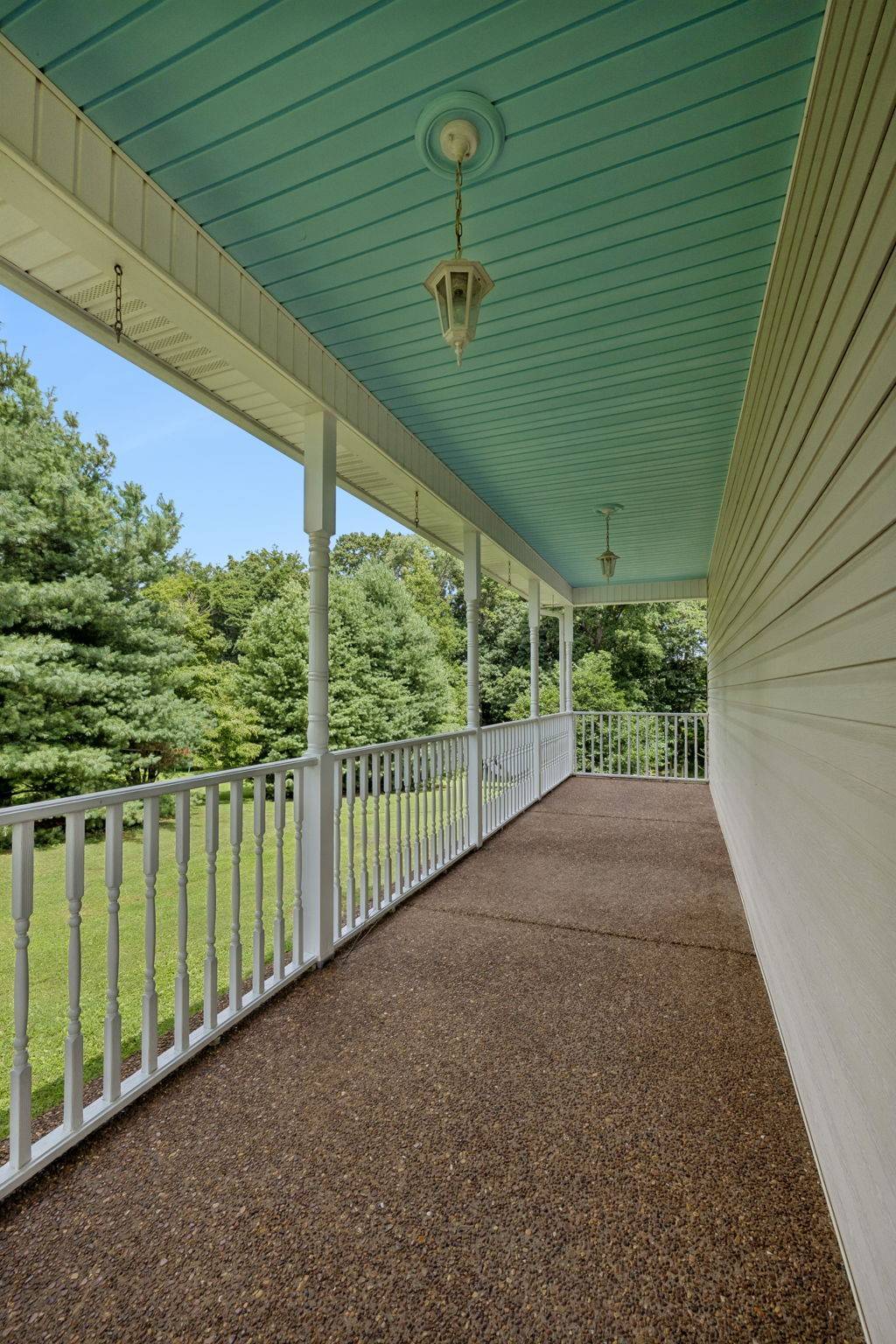 5008 Highpoint Rd, Pleasant View, TN 37146