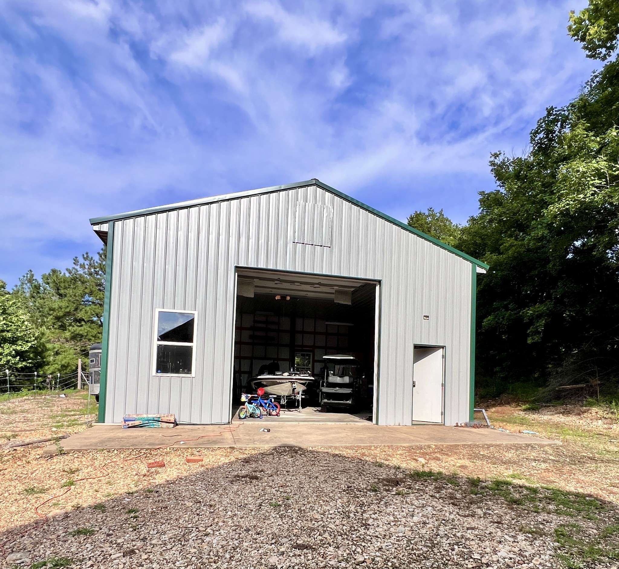 111 Gus Wallace Rd, Bumpus Mills, TN 37028