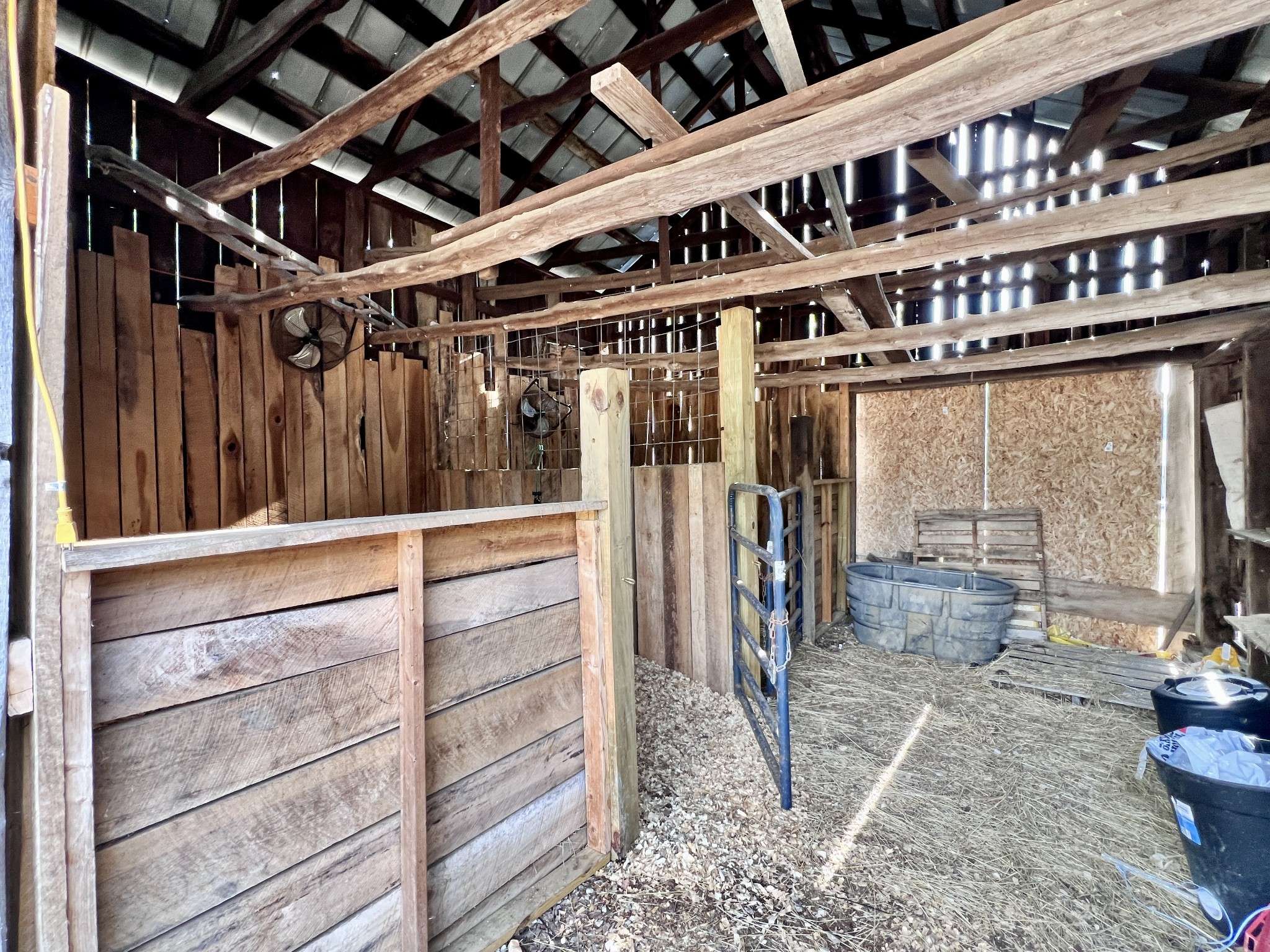 111 Gus Wallace Rd, Bumpus Mills, TN 37028