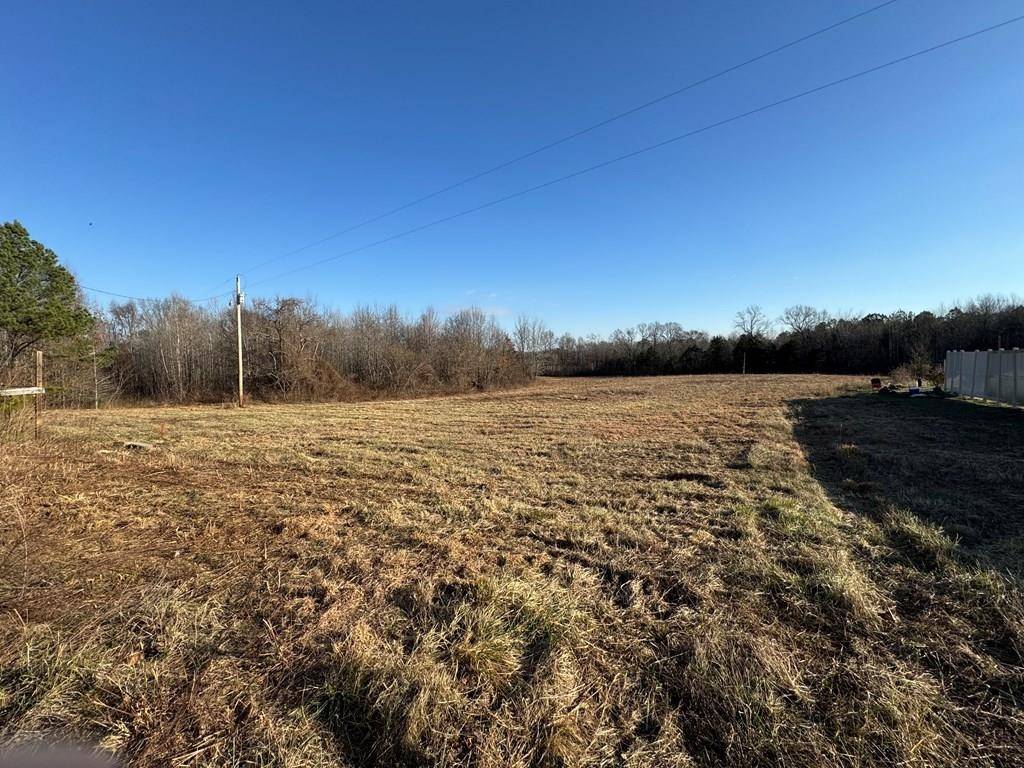 3560 Cedar Grove Rd, Big Sandy, TN 38221