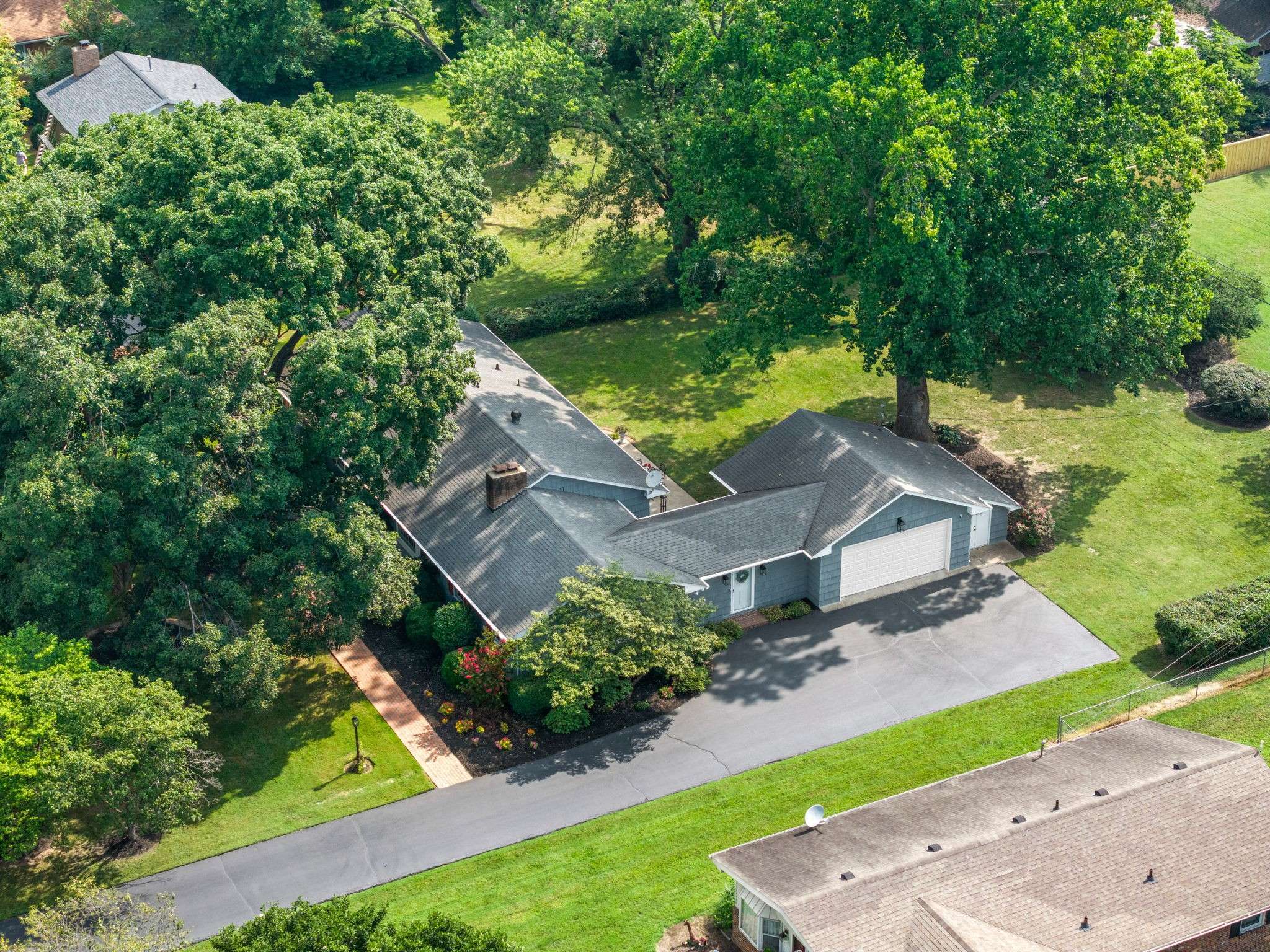 320 Skyline Park Dr, Hopkinsville, KY 42240