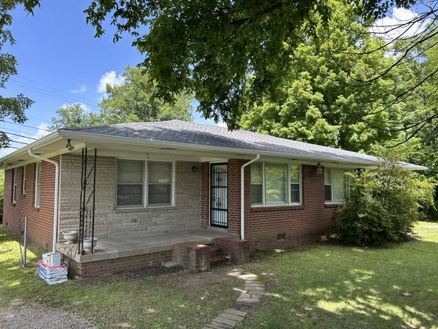 5002 Collinwood Dr, Clarksville, TN 37042