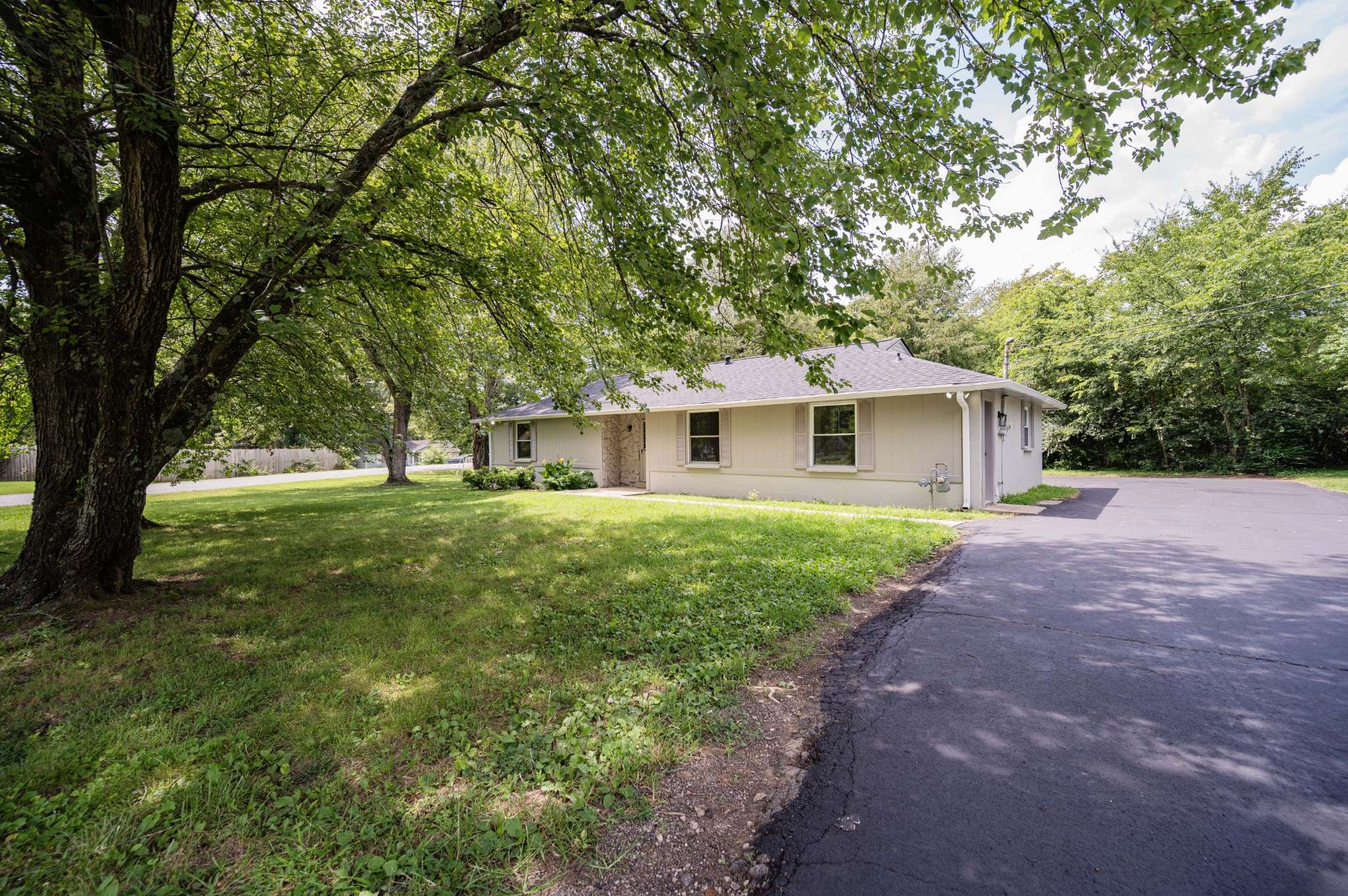 315 Pioneer Dr, Smyrna, TN 37167