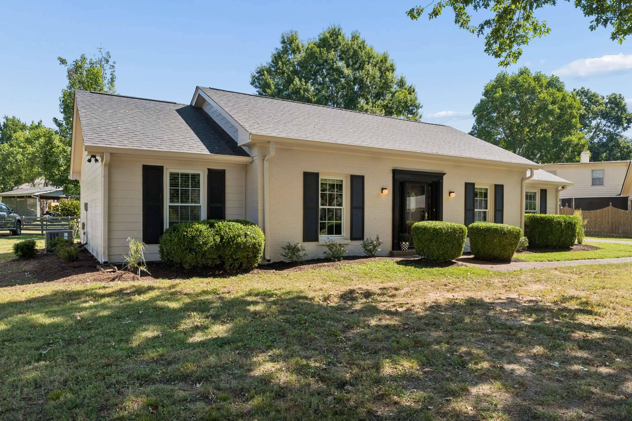 1006 Boxwood Dr, Franklin, TN 37069