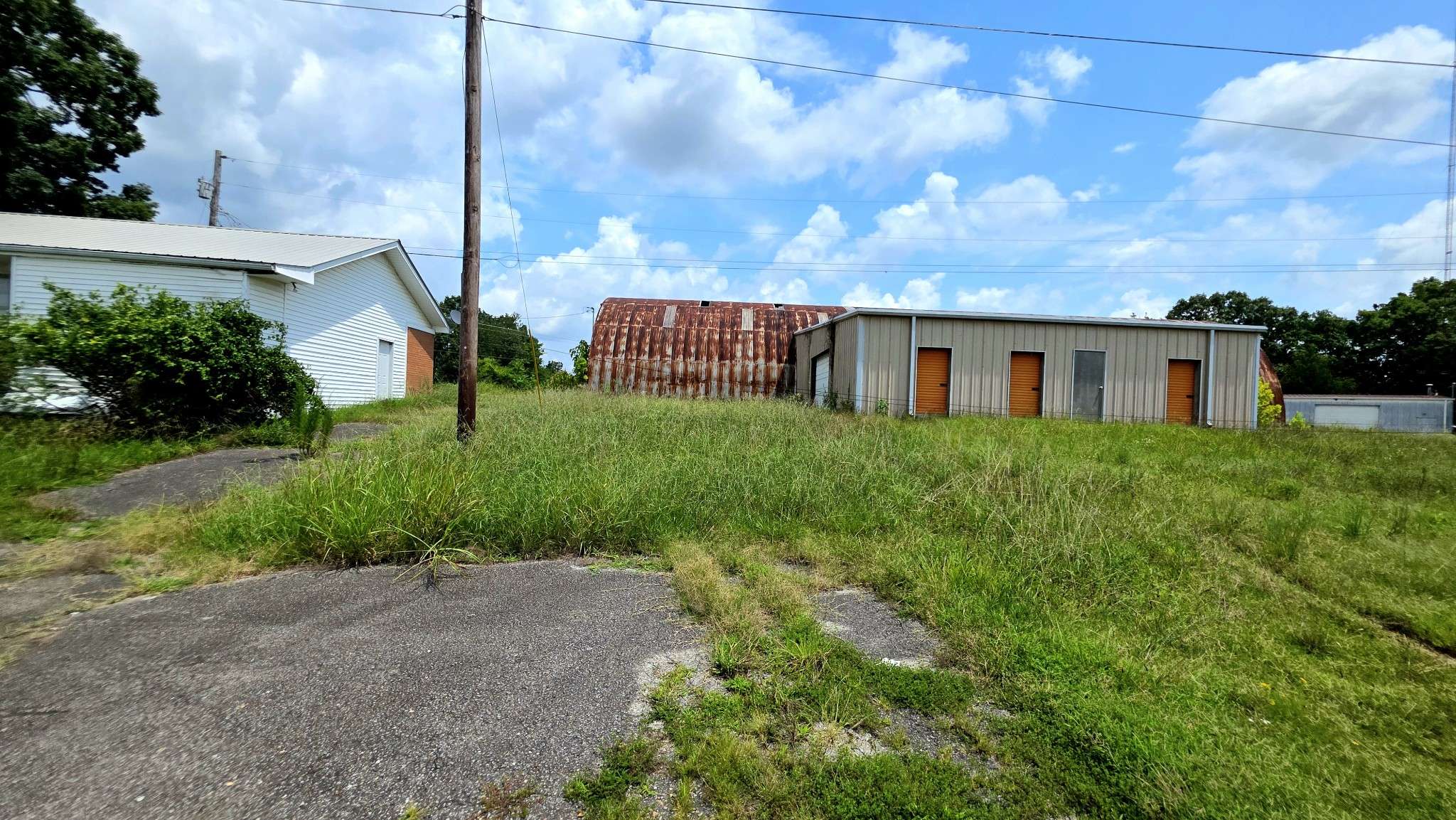 204 Lick Creek Rd, Linden, TN 37096
