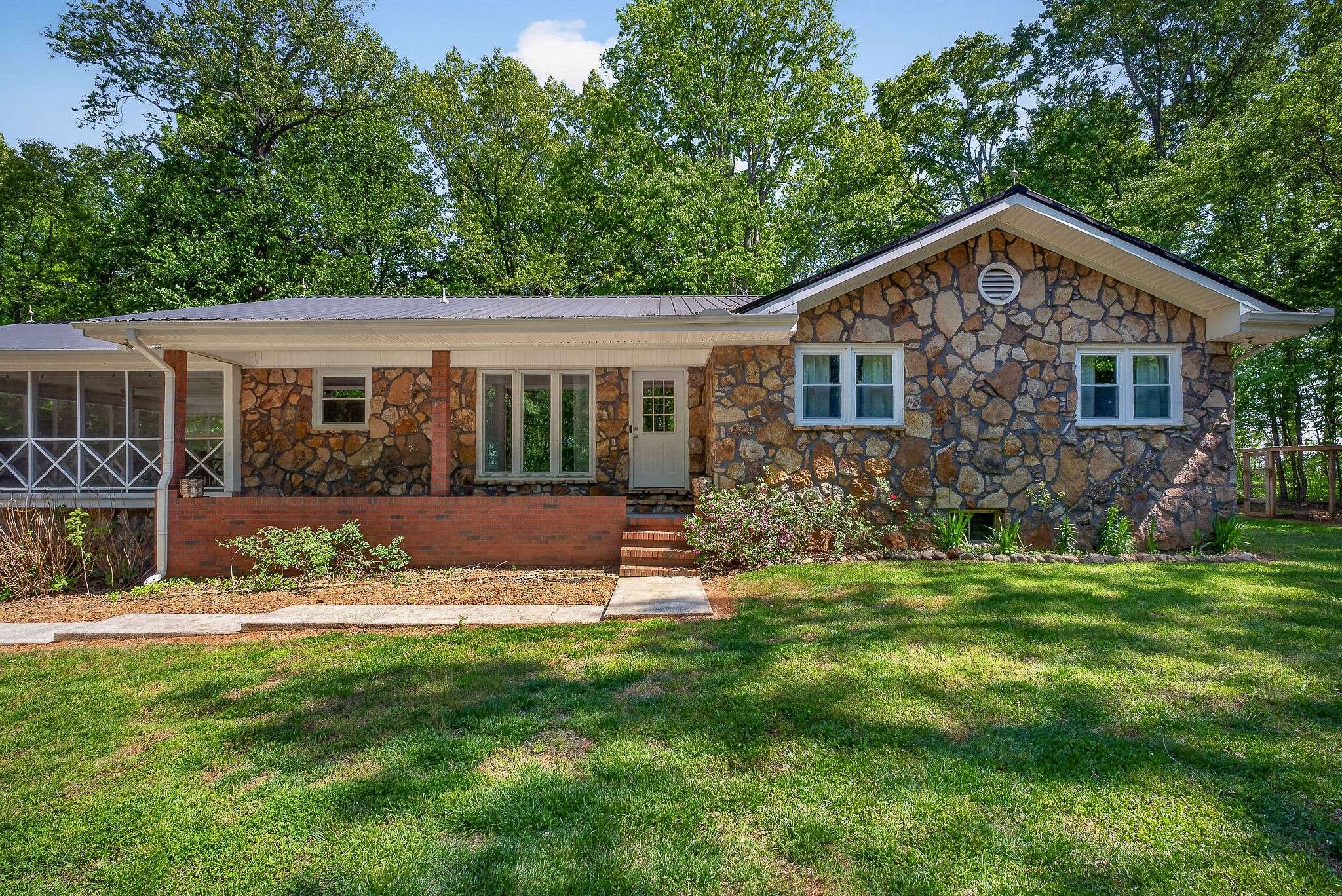 214 Boyd Creek Rd, Sparta, TN 38583